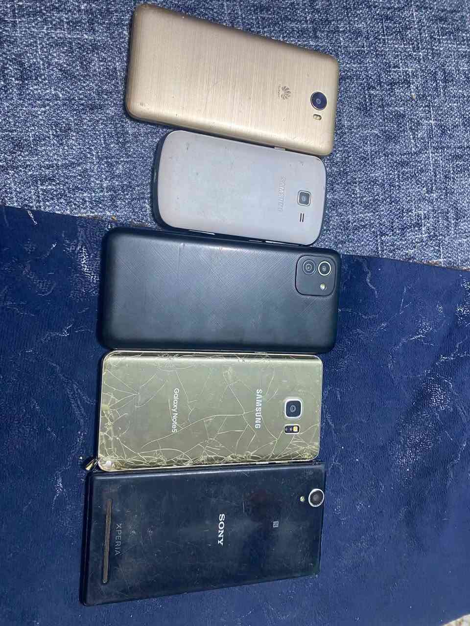 اجهزة كل واحد وبي عطل والدوز شغال كلشي مابي للبيع شلعة وحدة كلهن ب٤٠
الشراي يتصل ***********
