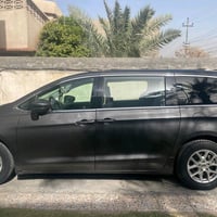 كرايسلر فئة ال گراند كرفان 2022 اللون نفطي مميز  مواصفات نص فول بصمه ت...