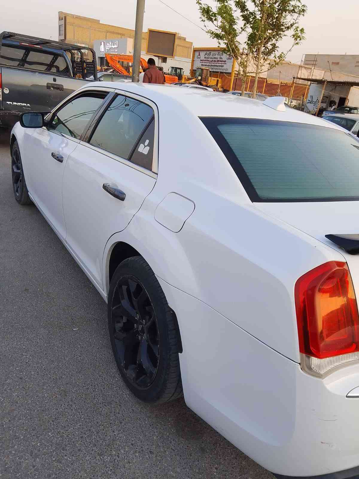 للبيع اوباما گرايسلر 300C
2018 أصل أصل أصل بأسمي  سياره أحلى من بالصوره الصور عشوأيات 
محرك 3600  كير  حداديه تبريد  كلهن كفاله 
ويل حجم 20
شاشه كار بلي معربه (عربي)
سياره جاهز من كل شيء  گشر  شخط ما بي سياره جاهزه 
رقم بغداد  انكليزي الهزه مالته ما منتهيه بعده 
فقط المشط مالته بي ضعف؟
حادثه جاملغ جهة السائق والبنيد تبديل 
سياره استخدام شخصي 
مكاني الناصريه/ الشطره/ سعره 160 وبيه مجال متواجد واتساب 
***********
