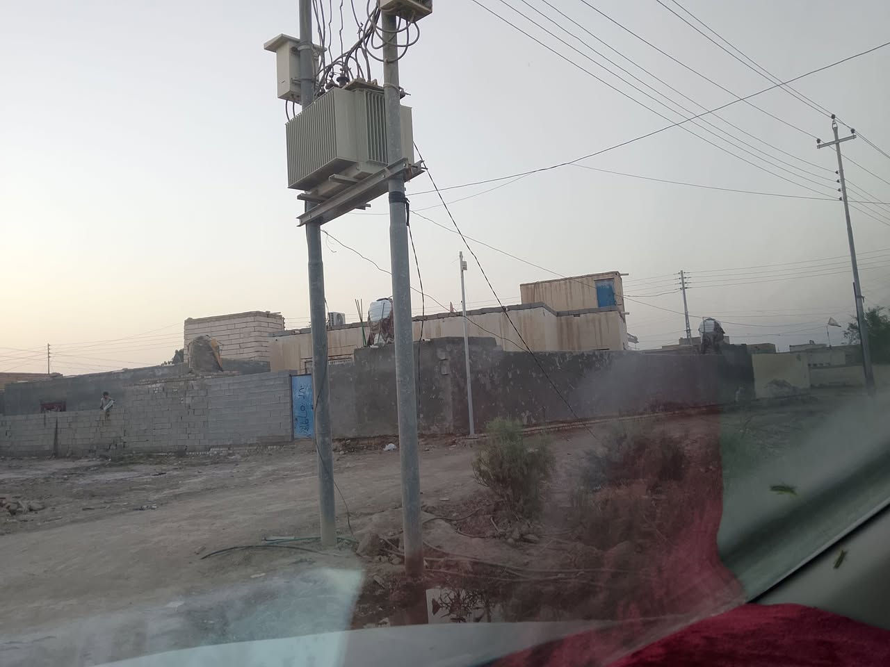 بيت البيع مساحه 400متر يحتوي ع غرفتين نوم5ب4+6ب4 +صاله7ب4+مطبخ5ب4+برانيه13ب4+حوش +صحيات البرايه +حوشوصحيات العائله ال ستفسلار***********
