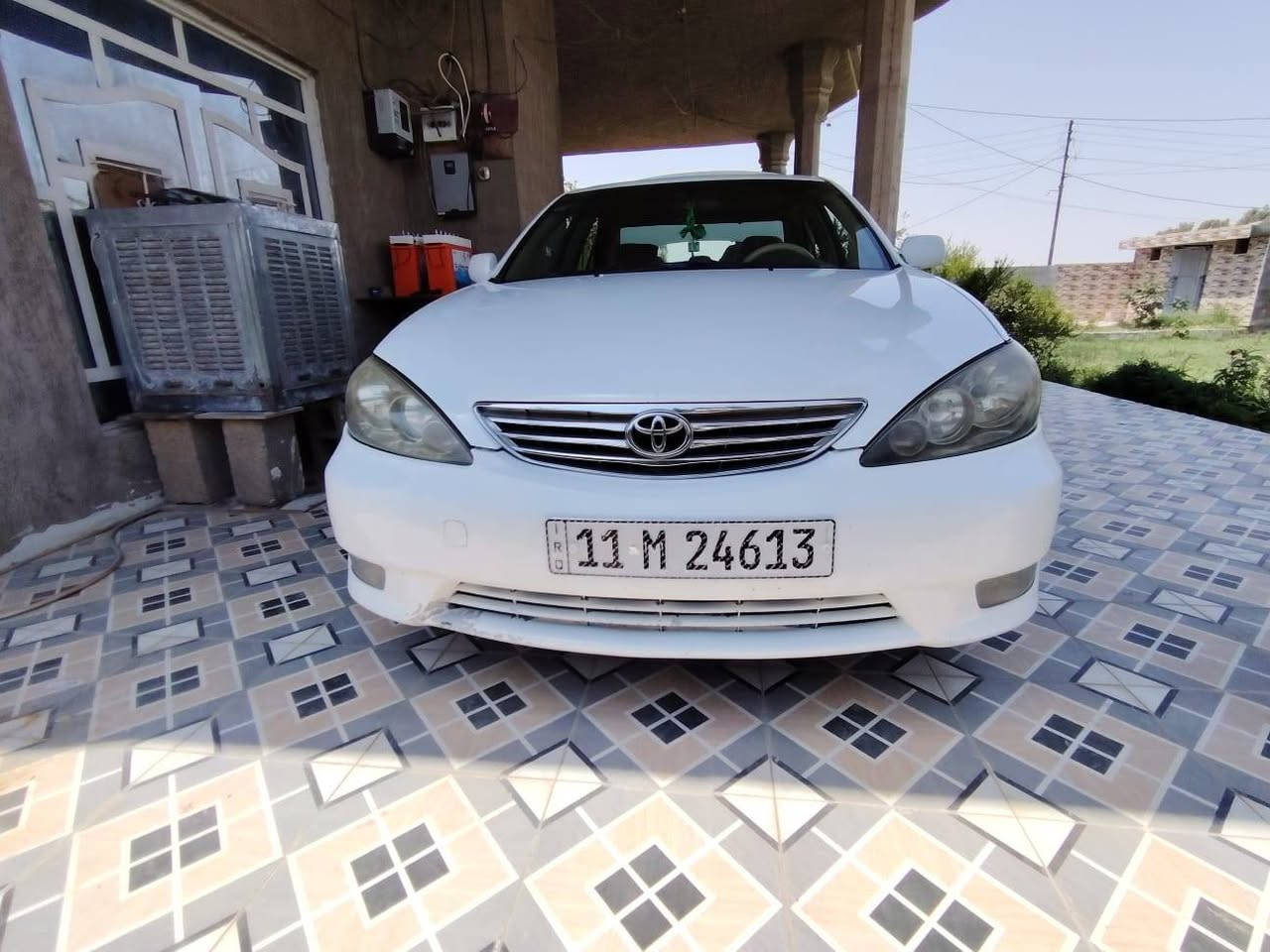 سياره للبيع تيوته كامري موديل 2004
. محرك 6 سلندر 
فول نضافه مواصفات 
السياره مكفوله كفاله عامه من صبغ ومن اي ضربه 
مواصفات السياره 
بيها تبريد بارد ثلج 🥶
تبريد ثلاث قطع 
سياره نضيفه بمعنى الكلمه 
بيها حساسات اماميه وخلفيه 
تايرات جديده 
السياره احلا من الصوره 
المكان: صلاح الدين قضاء الضلوعيه
سعر: 130 $ وبيها مجال 
الاستفسار الاتصال على الرقم***********
