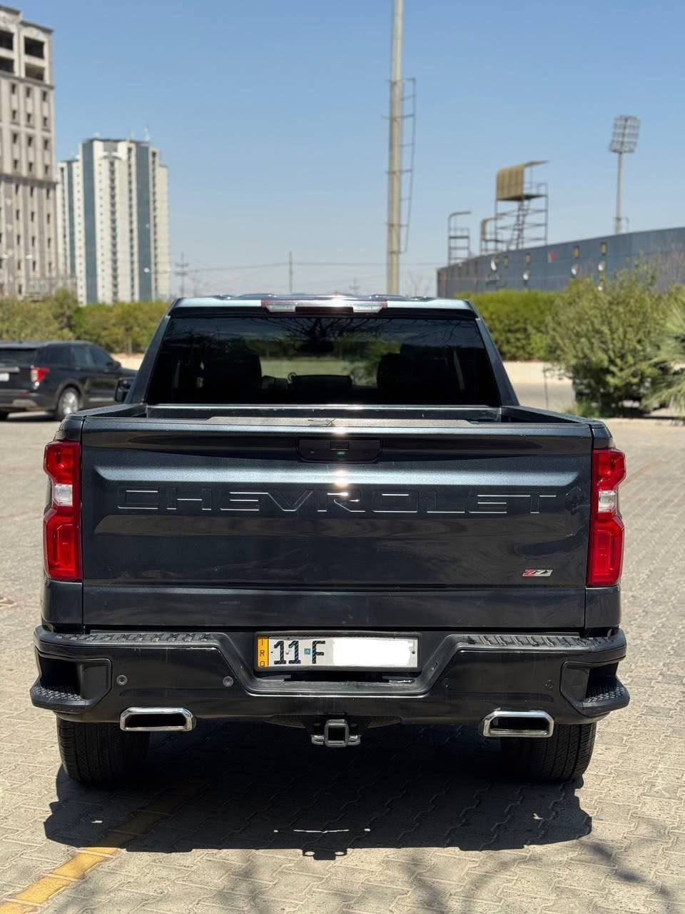 CHEVROLET SILVERADO 1500 Custom Trail Boss
​الموديل: 2021
*********** 
​الفئة (المواصفات): Custom Trail Boss
​اللون: نفطي (زيتي غامق)
​الماشية : 105,000 كم
​المحرك: 5.3L V8 (8 سلندر)
​نظام الدفع: 4WD (دبل أكسل / 4x4)
​شكل القمارة: Crew Cab (أربعة أبواب - غمارة كبيرة)
​حالة البودي: 4 قطع  صبغ (بويضة)
​رقم الشاسي (VIN): 1GCPYCEF9MZ451421
سيارة رقم بغداد 
تحويل بشرط 
​ السعر 195 ورقة ($19,500) مع مجال بسيط جداً
***********
الموقع: أربيل أربيل, العراق

