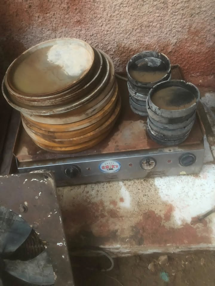 غراض للبيع قيم واخذ اتصل على
***********
ﭑنا مكلف بلنشر
