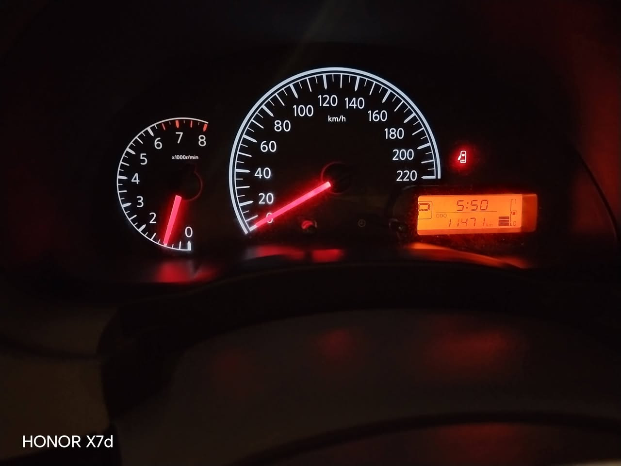 نيسان صني • ٢٠٢٥ • ١١٠٠٠