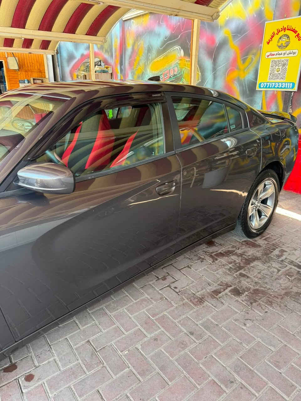السلام عليكم جارجر 2017 ماشية 103500 بامريكا ماشية 40 الف sxt السيارة داخله كلين بيها طخه بالعراق بجاملغ اليمين مصبوغ  والدعامية مصبوغه بدون ايرباك بدون دواخل بالصور موضحلك حتى مكان الشخوط السيارة نظيفة ممشتغلة خط مكاني زيونة ***********
