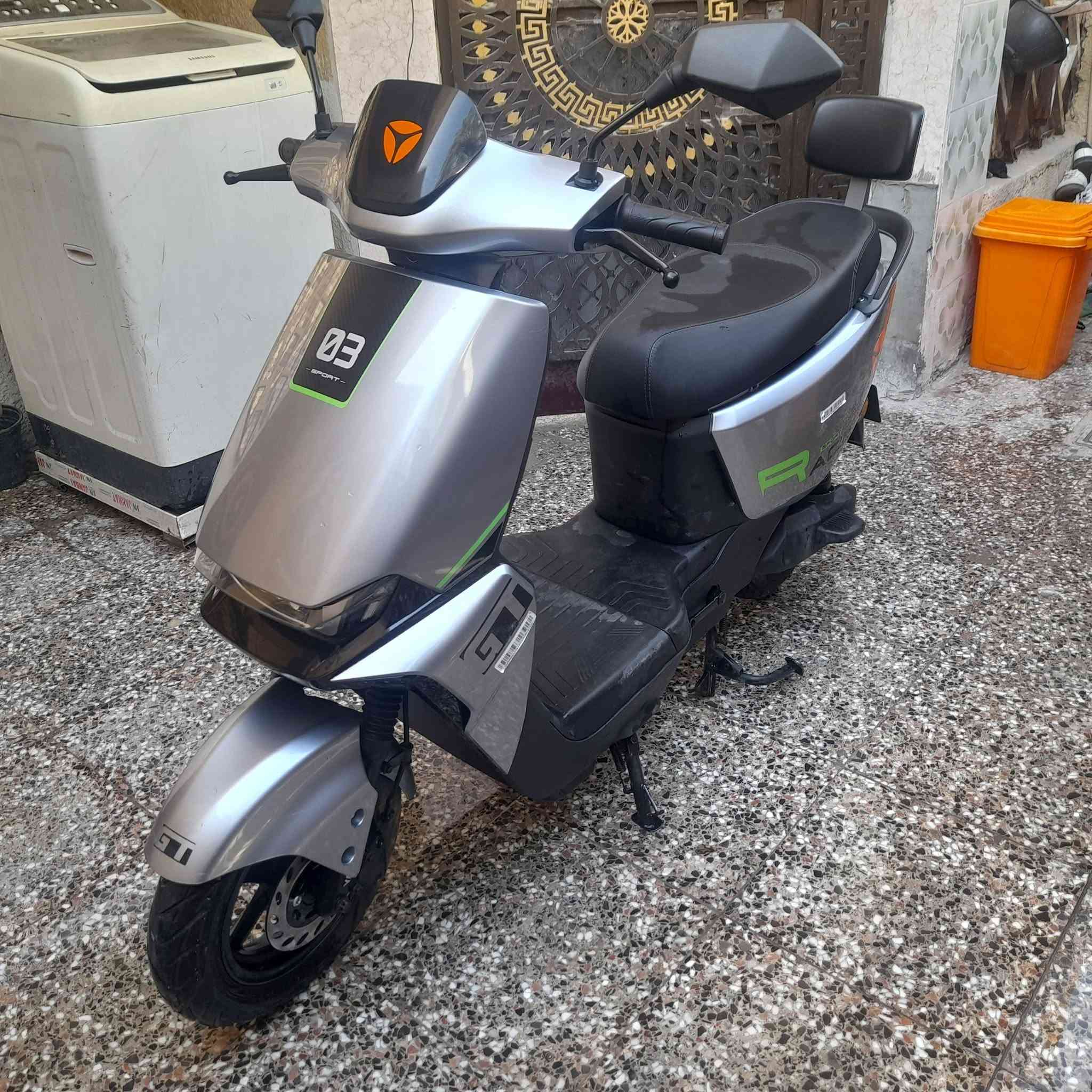 السلام عليكم
دراجه شحن للبيع 
من شركه ياديا نوع GT30 
خمس بطاريات كرافين 
ملف من 1200 إلى 2400
ضمان سنتين على البطاريات والملف بعد سنه وشهرين يخلص الضمان 
السعر 650 الف
رقم الهاتف:  ***********  واتساب فقط
