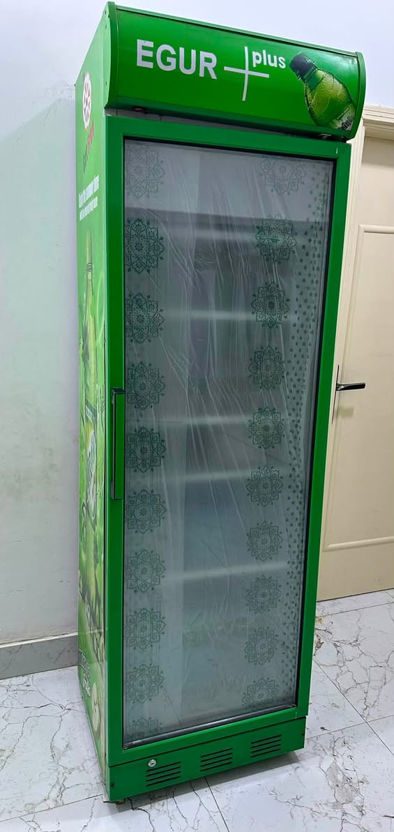 السلام عليكم
براد EGUR حجم كبير نظيف جداً ماداخل تصليح اخو الجديد شرط الفحص 
السعر400
***********
***********
