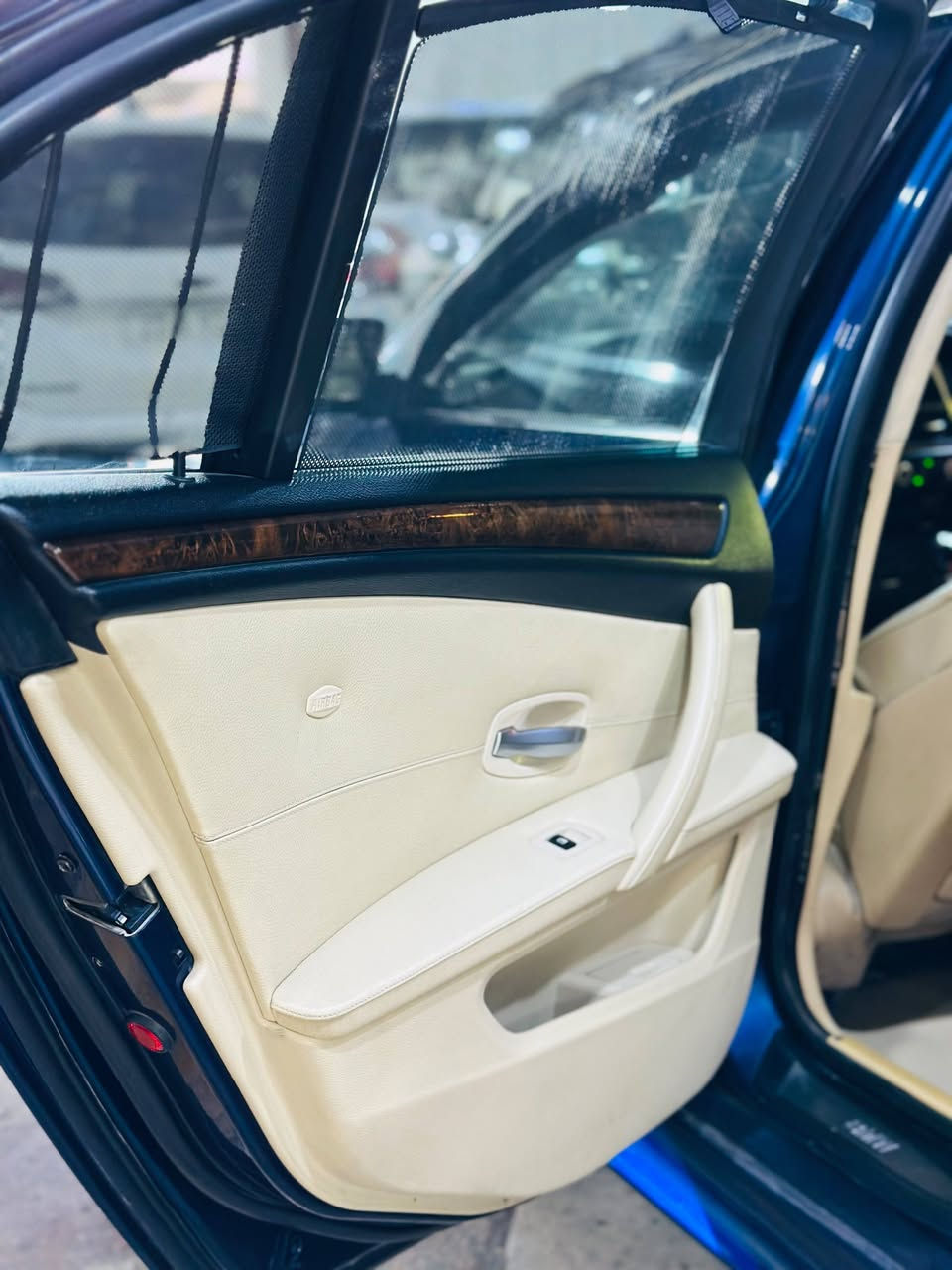 بي ام ميماتي E60 خليجي فول مواصفات لل اخير محرك بلادي 6V كير كوبرا 6 سرعات سياره جاهزه من كلشي حداده تخم تاير كير محرك تبريد كهربائيات كله شغال وجاهز مصبوغه عام جماليه فقط لا كصه ولا كلبه ولا ضربه قويه رايده 100 بيه مجال بسيط رقم بغداد تحويل ثاني يوم *********** مكاني بصره
