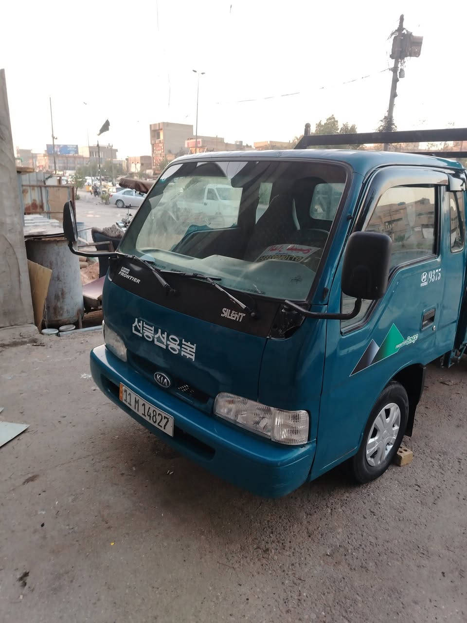 السلام عليكم كيا حمل فنتيره قماره وربع ثابت للبيع موديل ١997 رقم بغداد انكليزي سنويه 2030 مشروع وطني تحويل مباشر السياره كير محرك اكسن شاصي مكفوله رقم شاصي واضح تخم تاير جديد صدر جديد حداديه جديده كهرباءيات كله شغاله دوشمه جديده سياره جاهزه السعر 65 وبيه مجال مكاني بغداد الشراي يخابر غير متواجد على الفيس ***********
