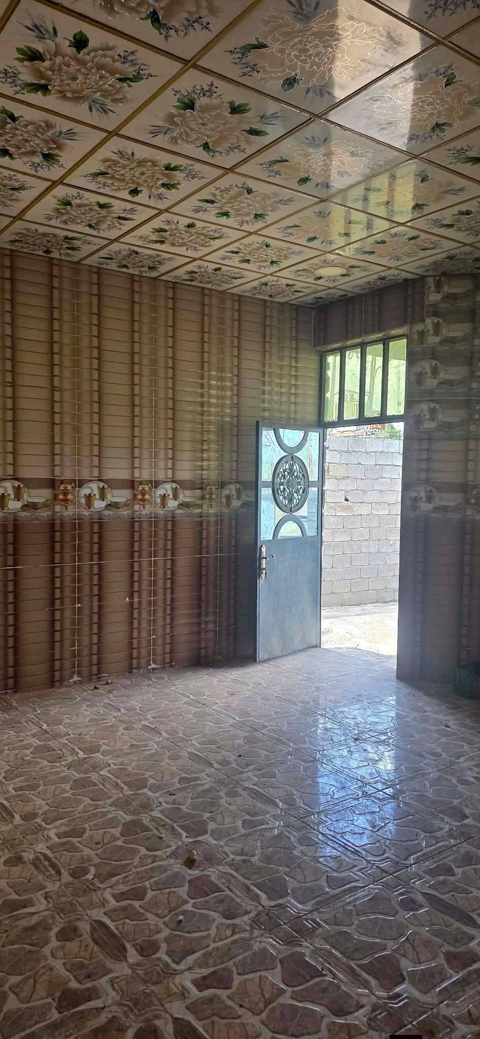 سلام عليكم دار للبيع غرفتين ومضيف ومطبخ بيت نضيف مستخدم غليل
 مساحته 560 م عنوان صلاح الدين الدجيل 