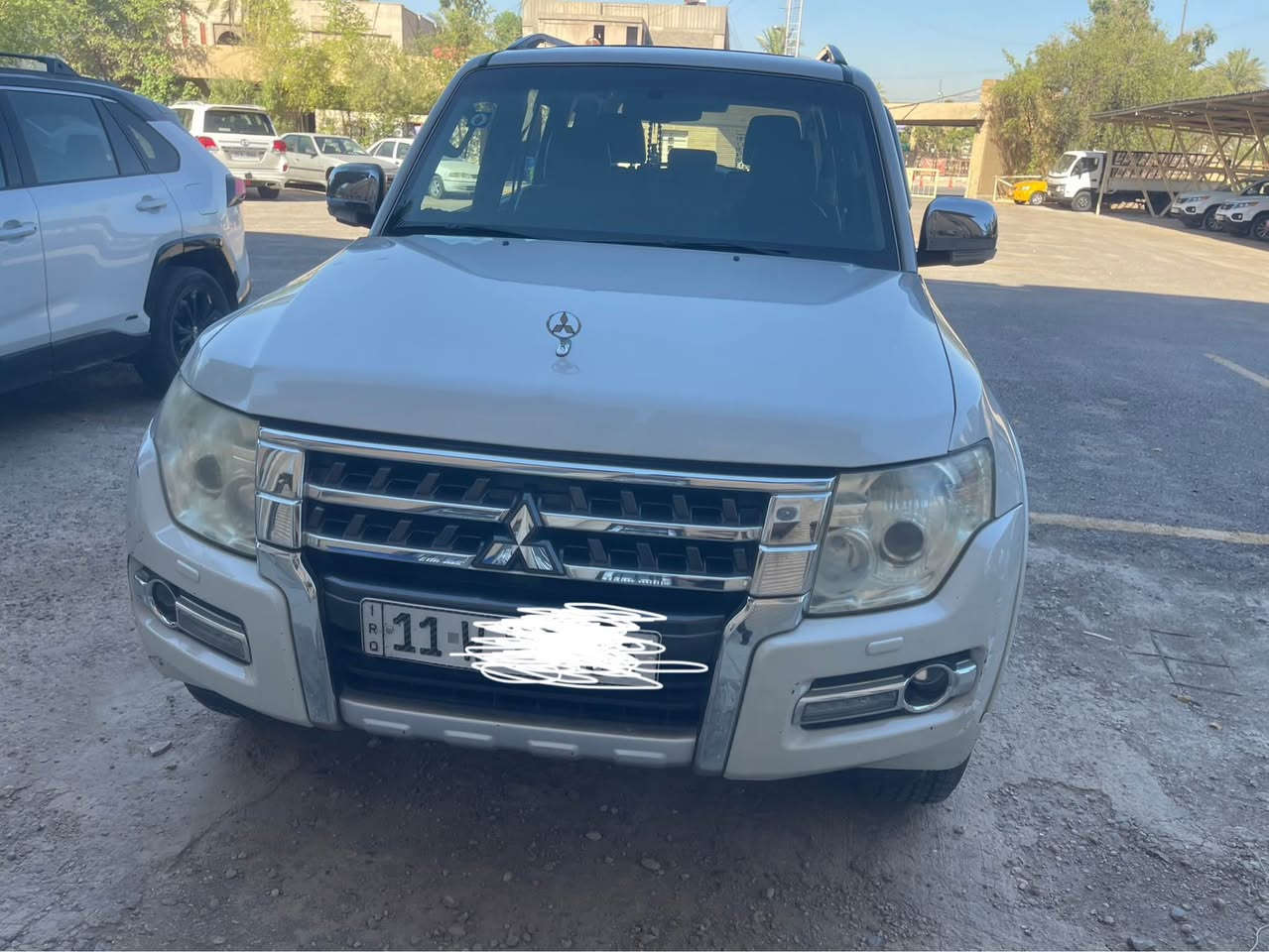 باجيرو ٢٠١٥ حبتور للبيع او مراوس 

مكفول كير  ومحرك  
مكفولة من صبغ والتبديل 
ماشيه ١٢٠ الف كم
 مواصفات الحبتور فتحة / بلوتوث / مراية شفط / محرك ٣٥٠٠ / كرسي كهرباء / كير تو ويل فور ويل ثكيل وخفيف /لايت العادي زنون / سماعات دمام 
سنويه جديد / هزة جديد 

السعر 27 مليون
العنوان بغداد / الاعظمية سيارة تجي تشوفها وتدلل
الرقم : واتساب
*********** بغداد, العراق
