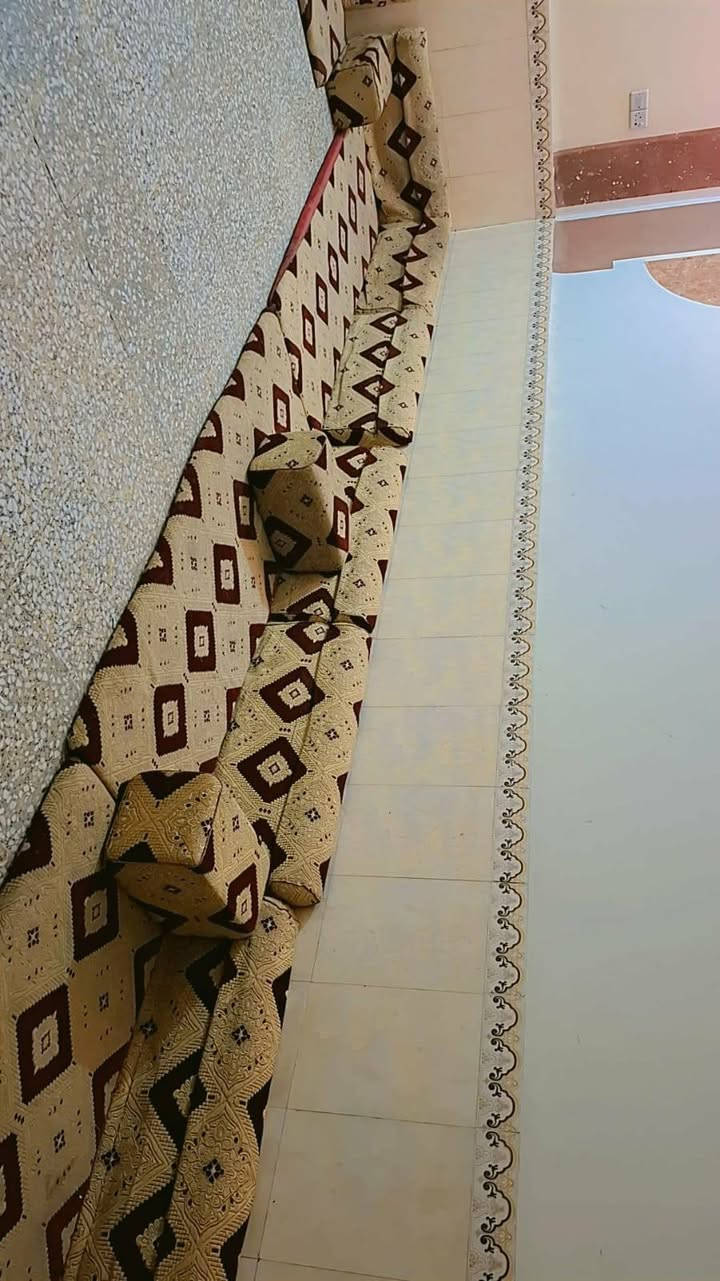 السلام عليكم نيوان للبيع مكلف بنشر العنوان ناصريه مركز مدينت الصدر السعر خاص ***********وتساب
