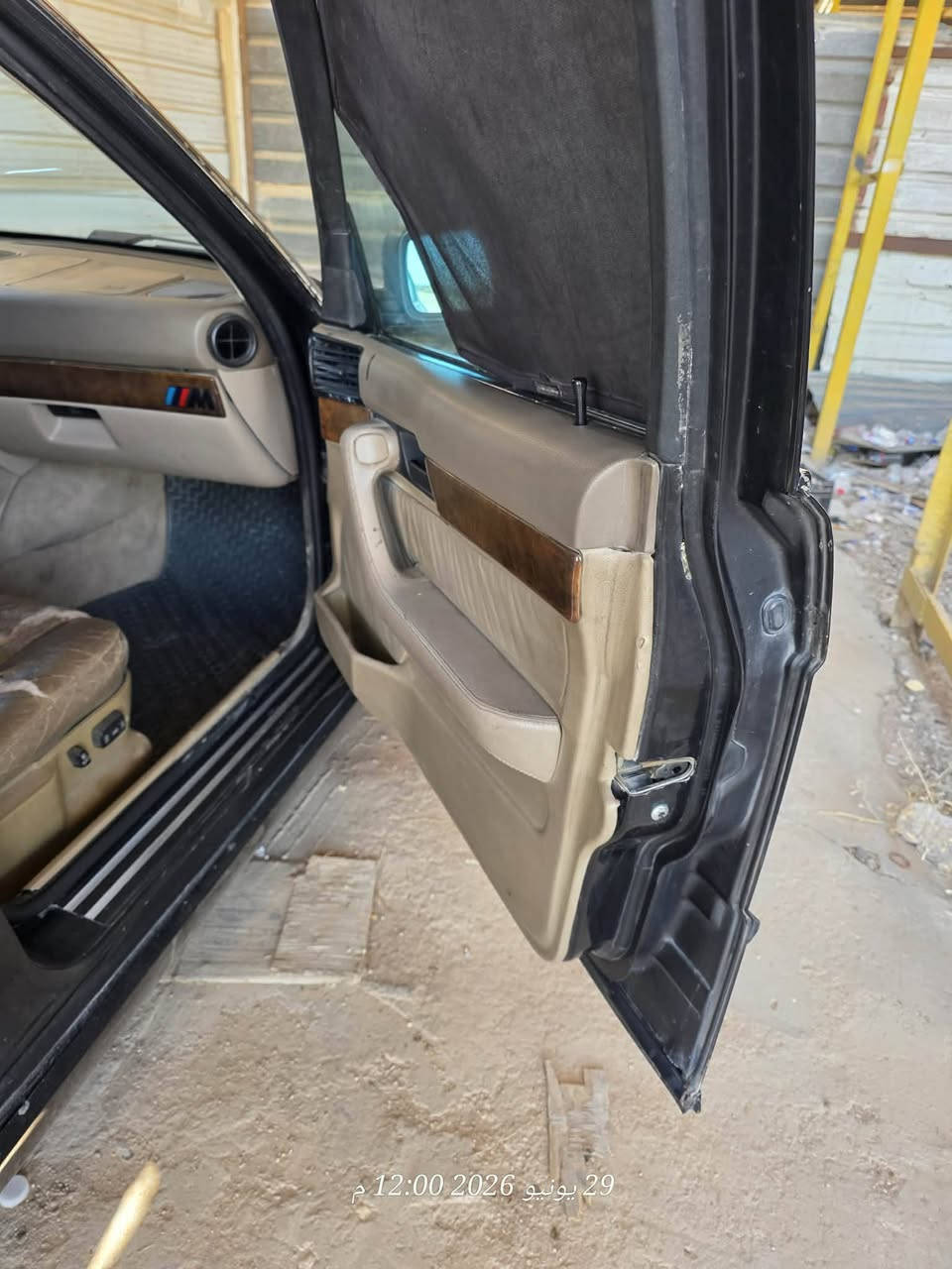 السلام عليكم
للبيع BMW 540 أصلها 525 مسكر 

السيارة تحتاج ترتيب شي بسيط 
رقم انبار مشروع وطني لونها اسود غير محدد 

 گير اوتوا 540 V8  موديل 91 محدثة 95

قبل شهر مجفت محرك كسرت بستم وفتحت المحرك 

باتري جديد
 تخم تاير جديد وويل اصلي 17 شنايزر الام نفطر 

دعامية خلفية اصل M والامامية كت ام 

بيها صوت گزوز مرعب تحكم ريمونت بوابة 

لايت  وارد أمريكي اصلي LED عالي ناصي تمشي باليل ع الكشاف هم LED 
تشغيل عن بعد وتقفيل وتصعيد جام والفتحة 
تبريدها يخبل فتحت منظومة كاملة قبل 15 يوم 

غرفتها فقط كشنات شوي تعبانه 

سعرها 58 قفل 
مكانها بالحله ***********
بيها خياسات بالدور مال الجاملغات الي يريد يشتري ميوگفن ذني ومتكلف هواي وطخة بالچاملغ الخلفي جهة السايق واضح بالصور وضربة بالچاملغ الأمامي مال السايق ومصلحها قديم

 يشهد الله سعرها الحالي ميجيب ربع الفلوس الي صرفتهن عليها واتمنى محد يكسر بيها  الشراي يتصل خاص ما اجاوب

