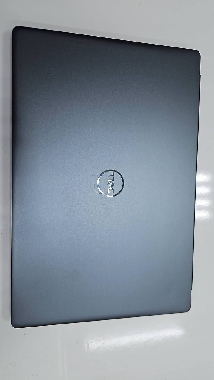 🔥 Dell Vostro 7590 | أداء قوي بسعر 550 ألف فقط!

💻 المواصفات:

✔️ المعالج: Intel Core i7-9750H – الجيل التاسع

✔️ الرام: 16GB DDR4
✔️ التخزين: 512GB SSD

✔️ كرت الشاشة: NVIDIA GTX 1050 – 3GB

✔️ كرت داخلي: Intel UHD 630 8GB
✔️ الشاشة: 15.6" FHD

💰 السعر: 550,000 دينار عراقي فقط

🎁 شامل التوصيل والملحقات كاملة.

نص مكتوب في الصور:
- Intel(R) Core(TM) i7-9750H CPU @ 2.60GHz
- Task Manager File Options View Processes Performance App history Startup Users Details Services CPU 0% 1.27 GHz Memory 3.8/15.8 GB (24%) Disk 0 (C:) SSD 0% GPU 0 Intel(R) UHD Graphic... 0% GPU 1 NVIDIA GeForce GTX... 0% (48 °C) CPU Intel(R) Core(TM) i7-9750H CPU @ 2.60GHz % Utilization 60 seconds 0 Utilization 0% Speed 1.27 GHz Processes 173 Threads 2401 Handles 79668 Up time 2:20:38:05 Base speed: 2.59 GHz Sockets: 1 Cores: 6 Logical processors: 12 Virtualization: Enabled L1 cache: 384 KB L2 cache: 1.5 MB L3 cache: 12.0 MB Fewer details Open Resource Monitor Type here to search