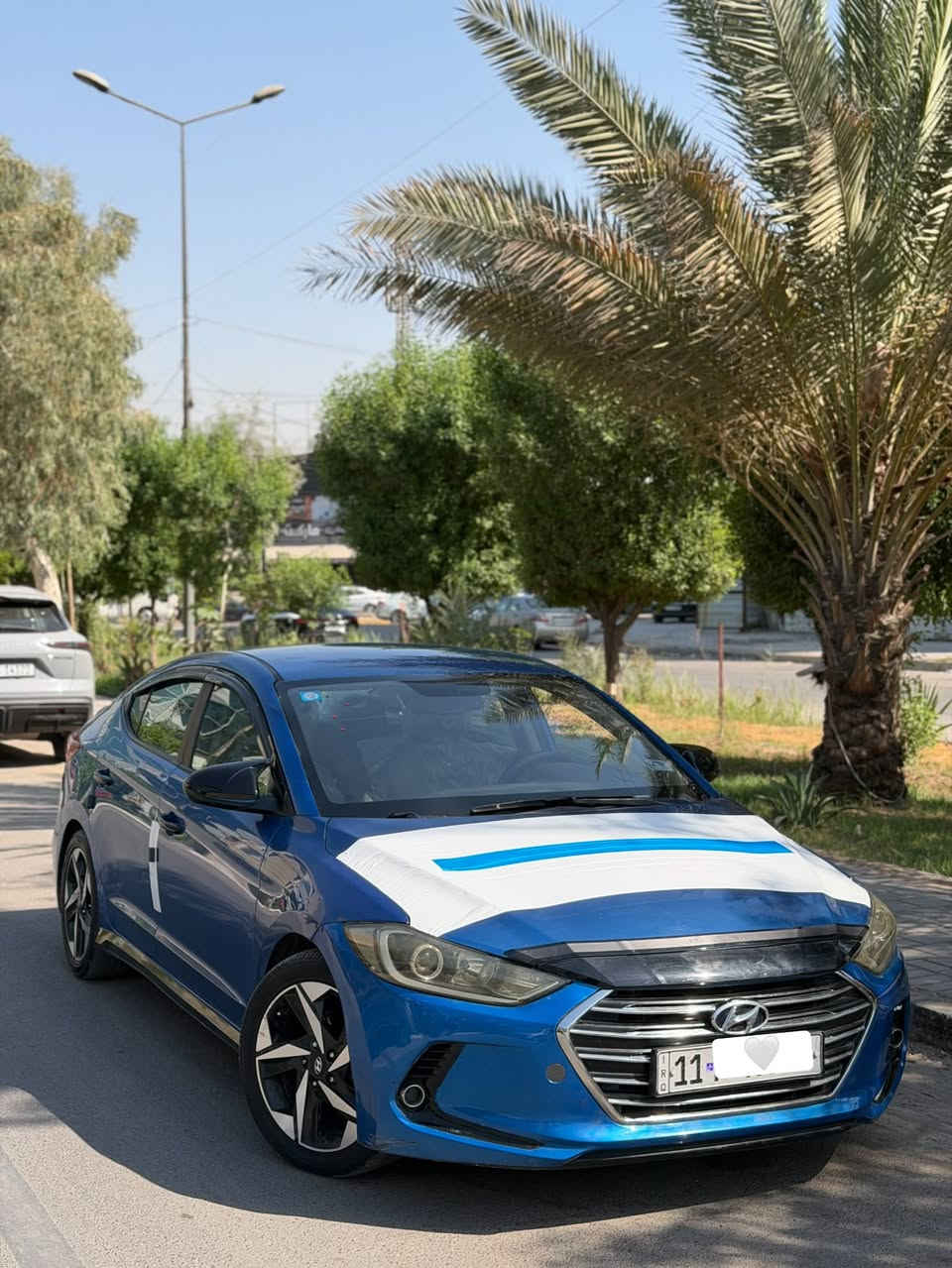 السلام عليكم 
مكلف بل نشر
النترا ٢٠١٨ 
وارد امريكي 
مواصفات
شاشة 
كامرة خلفية
محرك دوش ٢٠٠٠ 
كير at
تبريد ثلج بستم
ويل كب مال موديل ٢٥
كشنات جلد
تحكمات ستيرن
بيها صبغ جاملغ وبنيد وباب
رقم بغداد الجديد بأسمي 
عنوان بغداد حي الجامعة
السعر ٩٢ ورقة 
الرقم ***********

