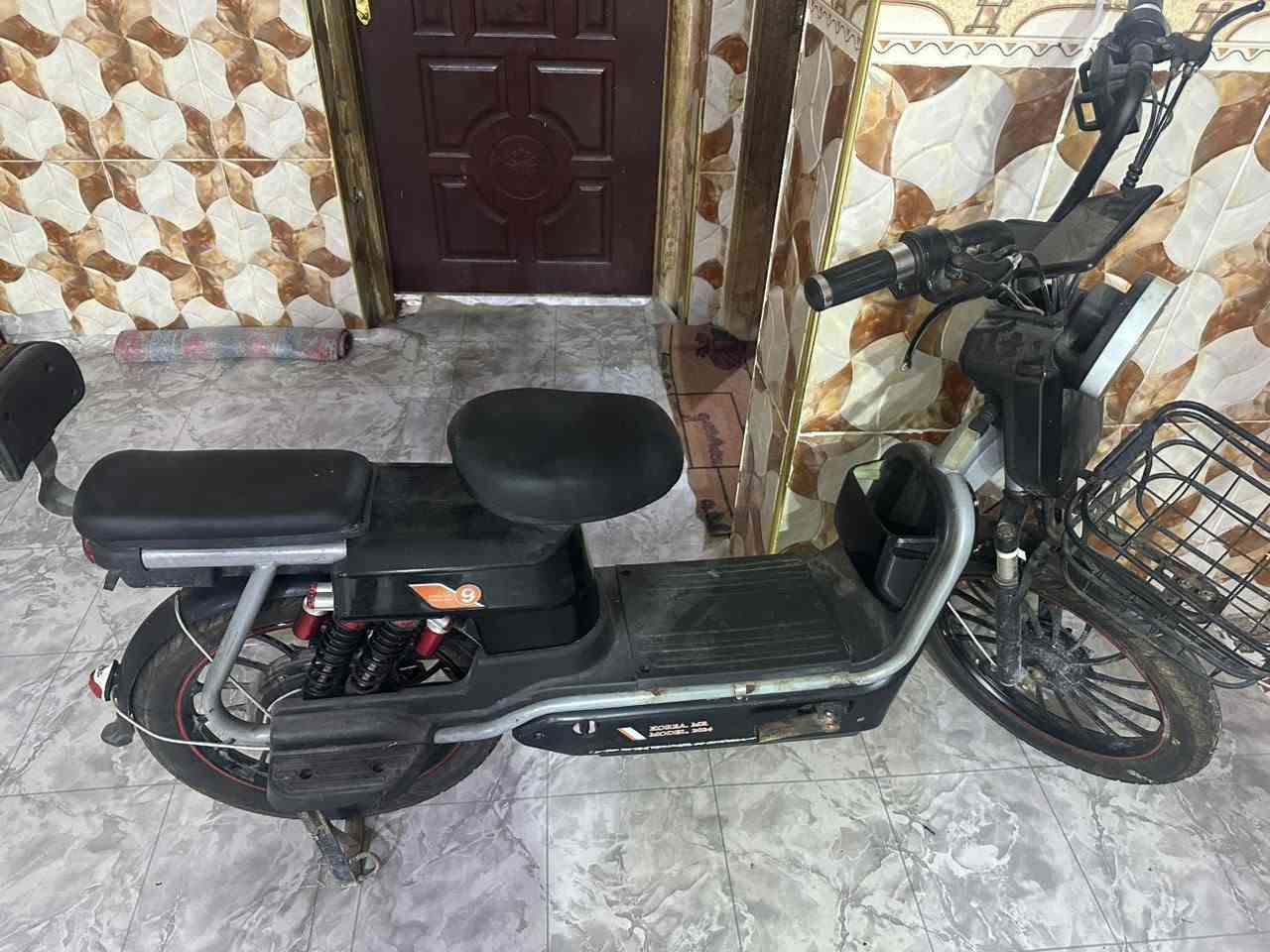 العنوان البصره أبي الخصيب  باب عباس  رقم الهاتف *********** ملاحظه الدراجه كهربائيه  نضيفه جدا بس نقص  بطاريات  فقط  السعر المطلوب ذ 250 الف وبيها مجال شويه
