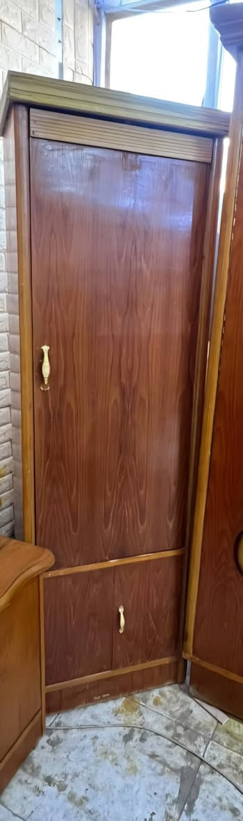 غرفه نوم ام الخمسه مستعمله طابق واحد صاج نظيفه عنوانه كوت حي الجهاد شارع النجارين نجارة ومعرض الحجامي الاتصال او مراسلة الصفحه سعره (٥٥٠ وبيه مجال الشراي )مع الشد والنقل علينه داخل الكوت  ***********

نص مكتوب في الصور:
- 078049465
