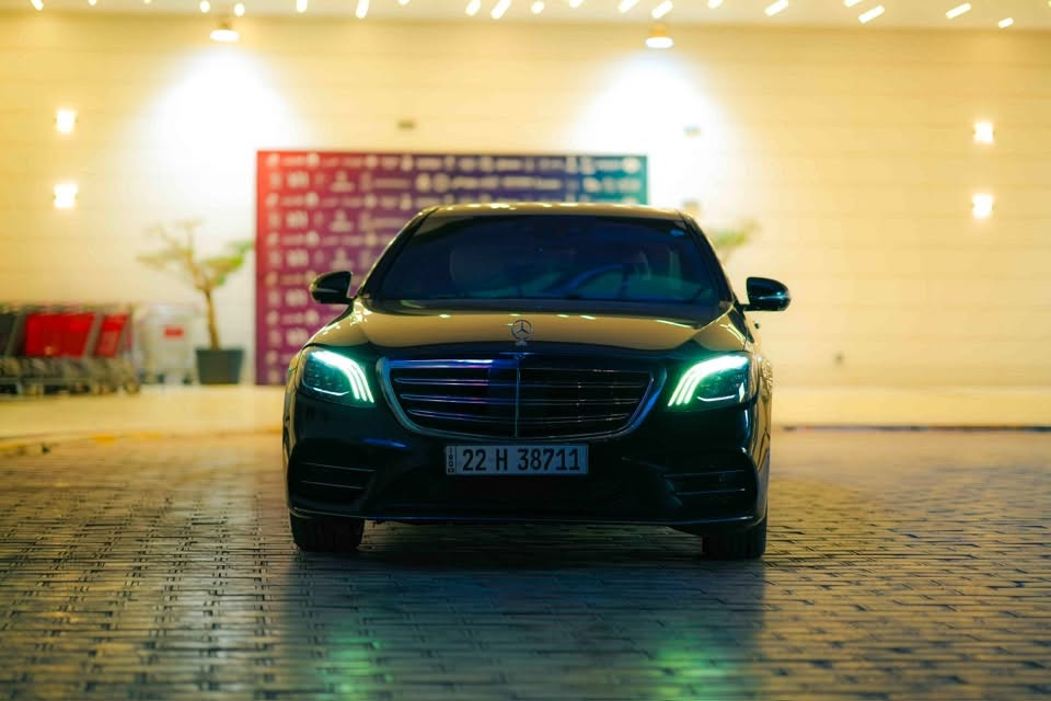 السلام عليكم ورحمة الله💕
🚘 للبيع | Mercedes-Benz S500 2018

مرسيدس S500 موديل 2018  
🔹 رقم أربيل  
🔹 لون أسود 🖤  
🔹 باب طويل Long  
🔹 سقف بانوراما كامل على طول السقف 🌌  
🔹 ثلاث فصوص  
🔹 بصمتين  
🔹 إضاءة ترحيبية ✨  
🔹 جكات  
🔹 مواصفات فخمة وتجهيز مميز

سيارة فخمة ومرتبة، ومواصفاتها تميزها عن باقي الـS-Class.  
الفحص خير دليل، والجاد يتفضل.
للتواصل ***********
