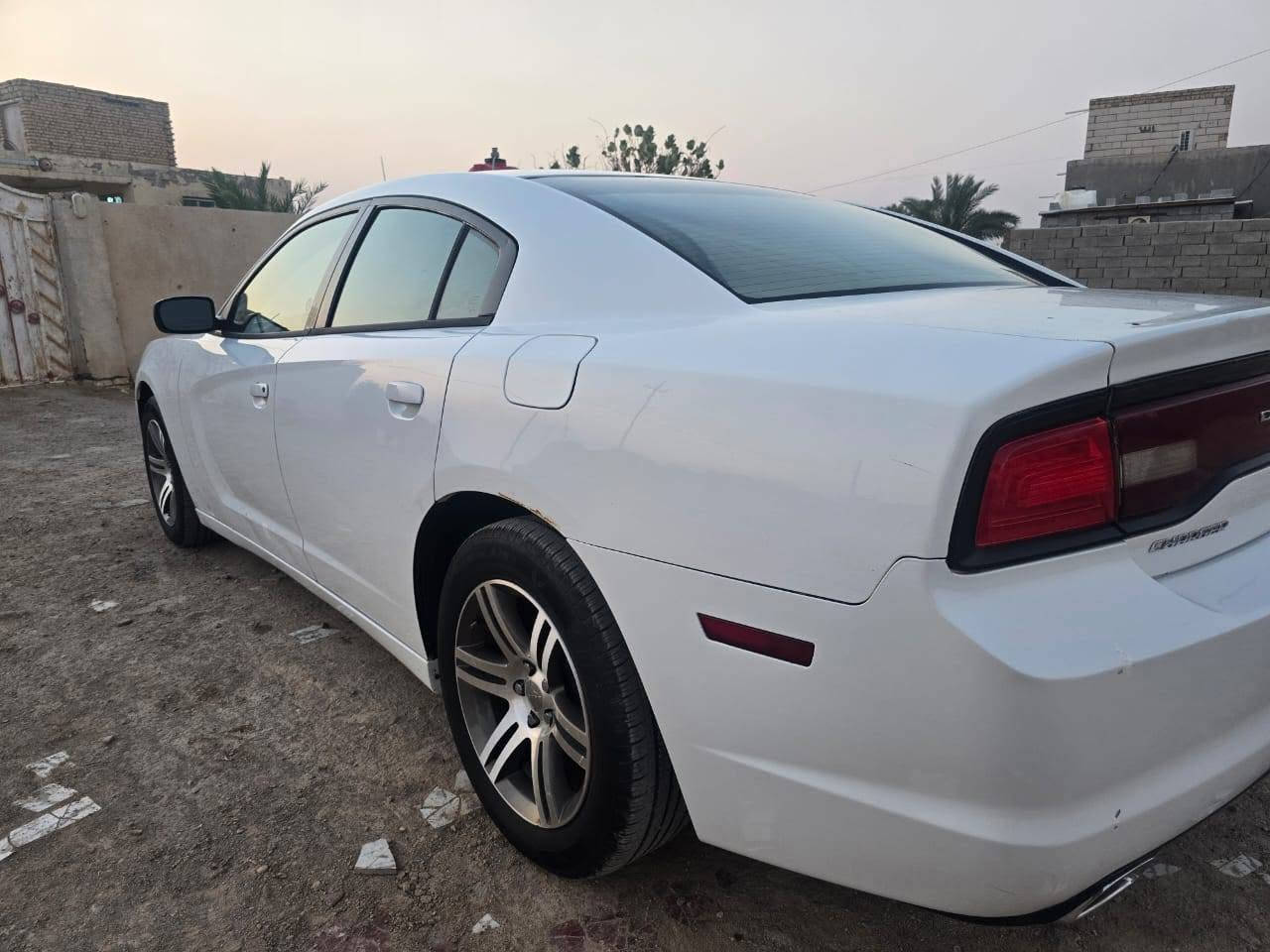 السلام عليكم شارجر 2013 كندي جاهزه من كلشي بيه جاملغ امامي بدون دواخل بدون ارباك رقم بغداد مشروع وطني مكينه كير تخم تاير حداديه جاهزه ذي قار الشطره سعر 150 وبيه مجال مصطفى العبودي ***********

