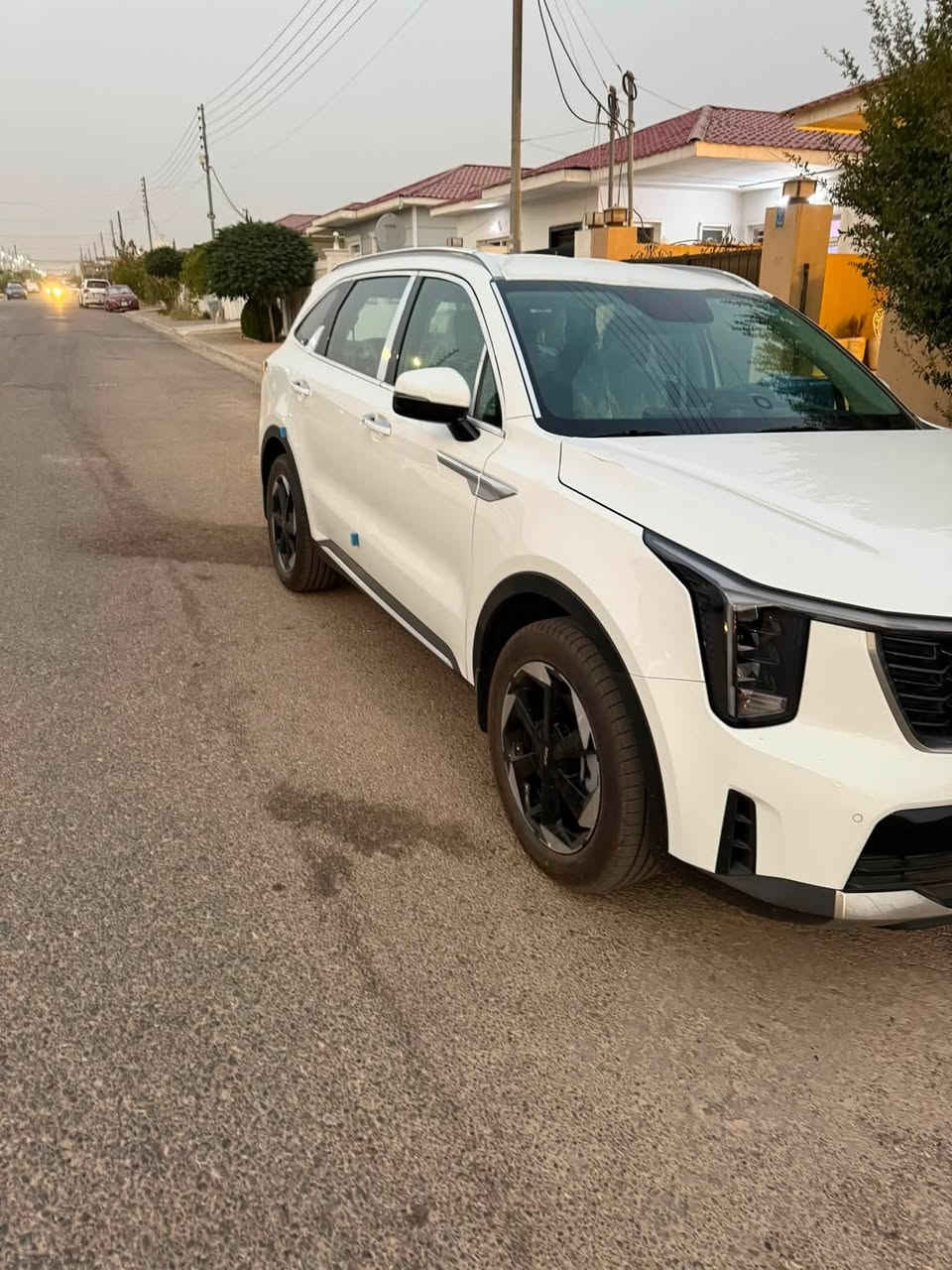 مكان السياره بغداد
سورنتو خليجي للبيع

موديل 2025رقم بغداد وبأسمي 

مواصفات

بصمه ابواب وتشغيل

السياره ماشيه  ٢٧ الف كم

محرك ٤سلندر

ويل كب كروم حجم ١٩

شاشه متصله داتو شو

بردات ابواب خلفيه

فول تحكم ستيرن

سايد بريك دكمة

شحن واير ليس لا سلكي

اوتو هولد

ونزول منحدرات

كشنات كهرباء 

جنطه كهرباء

لد امامي وخلفي

يدات نيكل

ودخول ذكي بدون مفتاح

تشغيل عن بعد

شاشه تبريد لمس

حساس امامي وخلفي

كامره خلفيه

7 راكب

3 قطع تبريد

لايت زنون بلادي

مرايا جانبيه شفط 

وبيه مواصفات هواية 

السعر 265وبيه مجال حك الجيه 

بيه ملاحظات بسيطة جدا 

***********للاتصال
