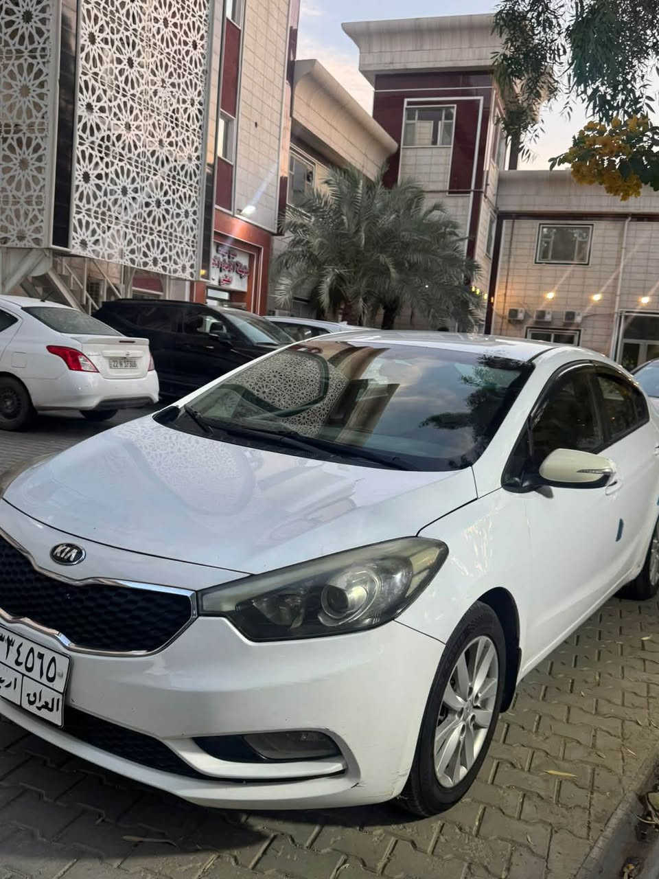 سلام عليكم سيراتو موديل 13 محرك1600 دوش كير محرك تبريد مكفولات كلشي ماعايزه سياره مكفوله عده قطعه وحده صبغ الجاملغ وبارد شويه بلبنيد لباقي كفاله سعر 98 وبيهة مجال مكان سياره نجف للاستفسار
***********
