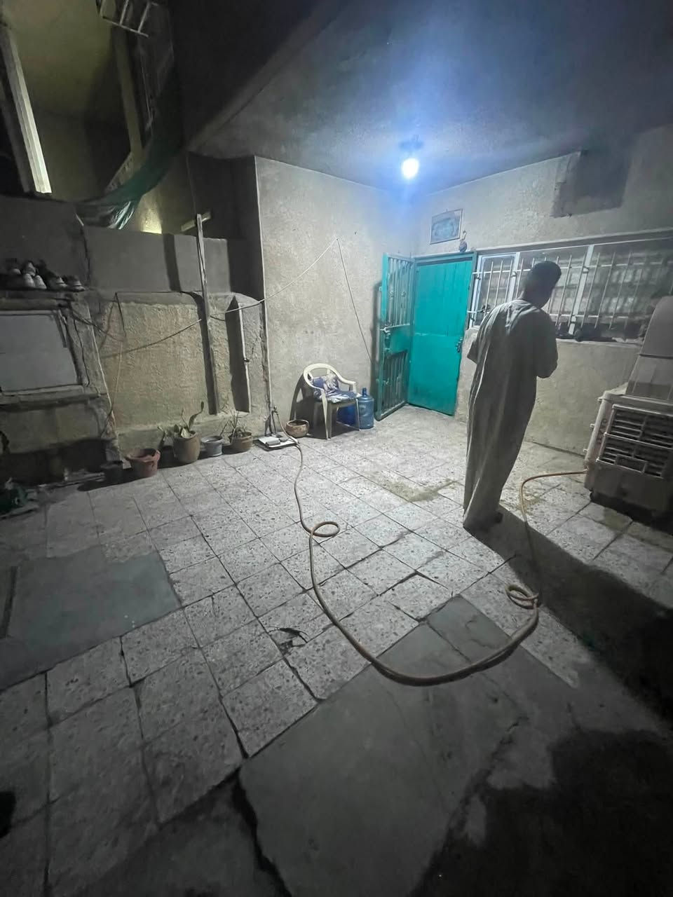 السلام عليكم
بيت للبيع طابو ملك صرف 

الواجهة 9 

النزال ١٦ 

المساحة ١٤٤ متر 

طابق ونص 

سعر مناسب

الموقع قرب مركز الشرطة حي النفط 

استفسار واتساب 

***********
