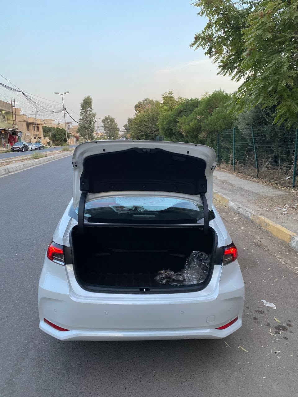 كورلا جيهان 24
كلين تايتل كفاله عامه 
هزه جديده 
سنويه جديده 
بسمي تحويل ثاني يوم
بصمه 
فتحه 
مكينه 1.8 
داخل لونين 
شاشه جبيره تحكمات ستيرن 
مري كهرب 
دخول ذكي 
ماشيه 42 الف كيلو 
مكاني موصل 
للسعر اتصل علرقم او واتس 
***********
غير متواجد على الفيس  
السياره فقط بيها رصعه موجوده بل صوره بباب السايق

