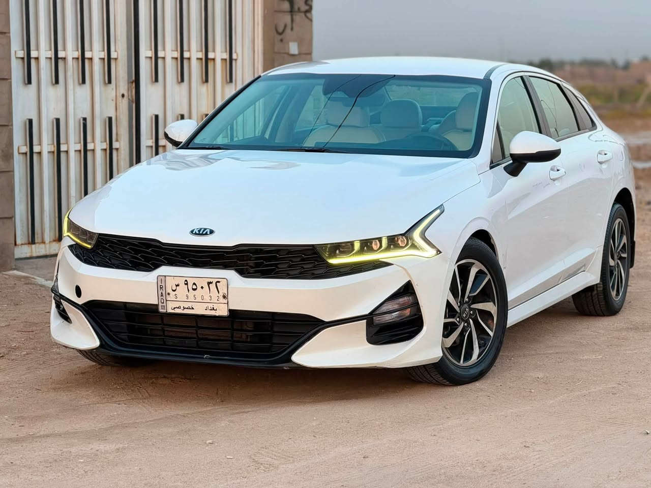 سلام عليكم البيع K5. السعر 120هاتف ***********
مديل 2021وارد امريكي حادثه بس بنيد بدون داخل وبيه مكانين بارد بس والباقي كفاله عامه ضربه وصبغ ومحرك وكير وحداديه وتبريد وتخم تاير خير من الله السياره كلش جديده وحلوه فول موصفات بصمه جلد داخل ملكي ويل كروم كشنات كهرباء تحديد مسار الد امامي خلفي ردار امامي خلفي شاشه كامره تحكم استيرن بيه كومه موصفات رقمه بغداد تحويل مباشر موقع السياره كربلاء السعر 120هاتف ***********
