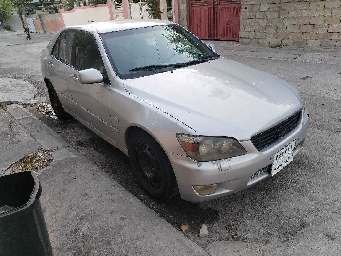 Lexus 2000
فرۆشتن یان گۆڕینەوە 
لێکزس مۆدێل ٢٠٠٠ 
مەکینەی ٢٠٠٠ ڤیڤیتی گێڕ عادی ٦ گێڕ 
سەنەوی ساڵێکە بەسەر چوە ٨ وەرەقە خەرامەی تیایا دوای معامەلە ئەگەڕێتەوە 
تەبرید لەسەر سویچ 
٤ جام کارەبا 
ئاوێنە شەفت
تراکشن 
سەیارەیەکی توند تۆڵ و نەرمە 
گێڕ و مەکینە و هەموو گیانی بەشەرت 
نرخ ٣٦ کەمێک معامەلە
ژ.م *********** دخان, السليمانية
