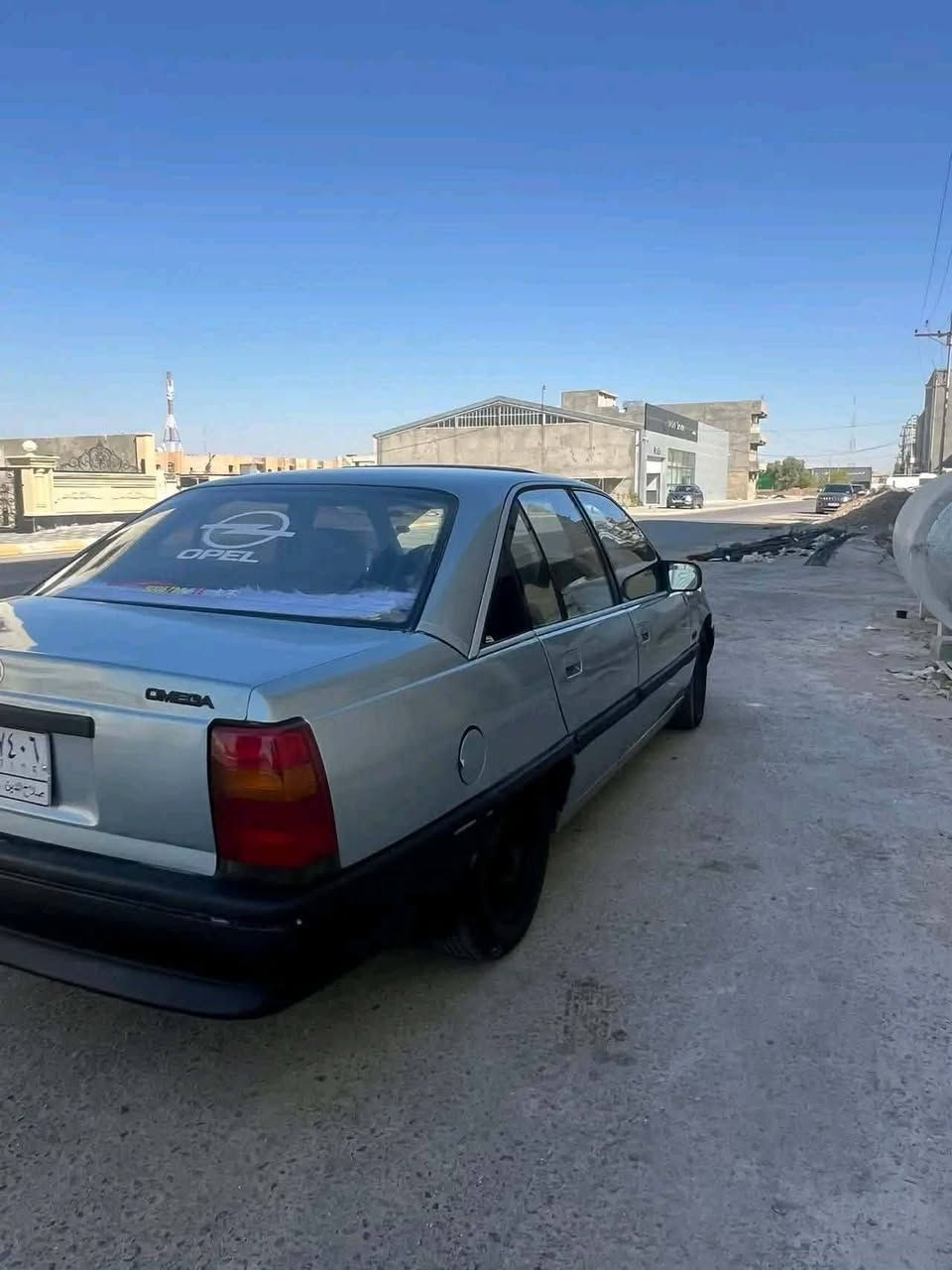 اوبل اوميكا للبيع موديل 1988 رقم دولي سنوية ل31 ب اسمي حجم 20 كير اوتماتيك كير محرك شرط سيارة نضيف وناصبة سعر 33 ملاحضة الصور قديم رقمها دولي للاستفسار *********** واتساب فقط
