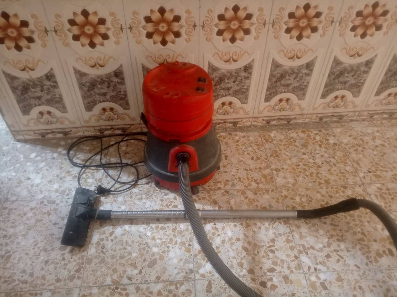 مكناسه كهربائيه • جديده • فيها مجال