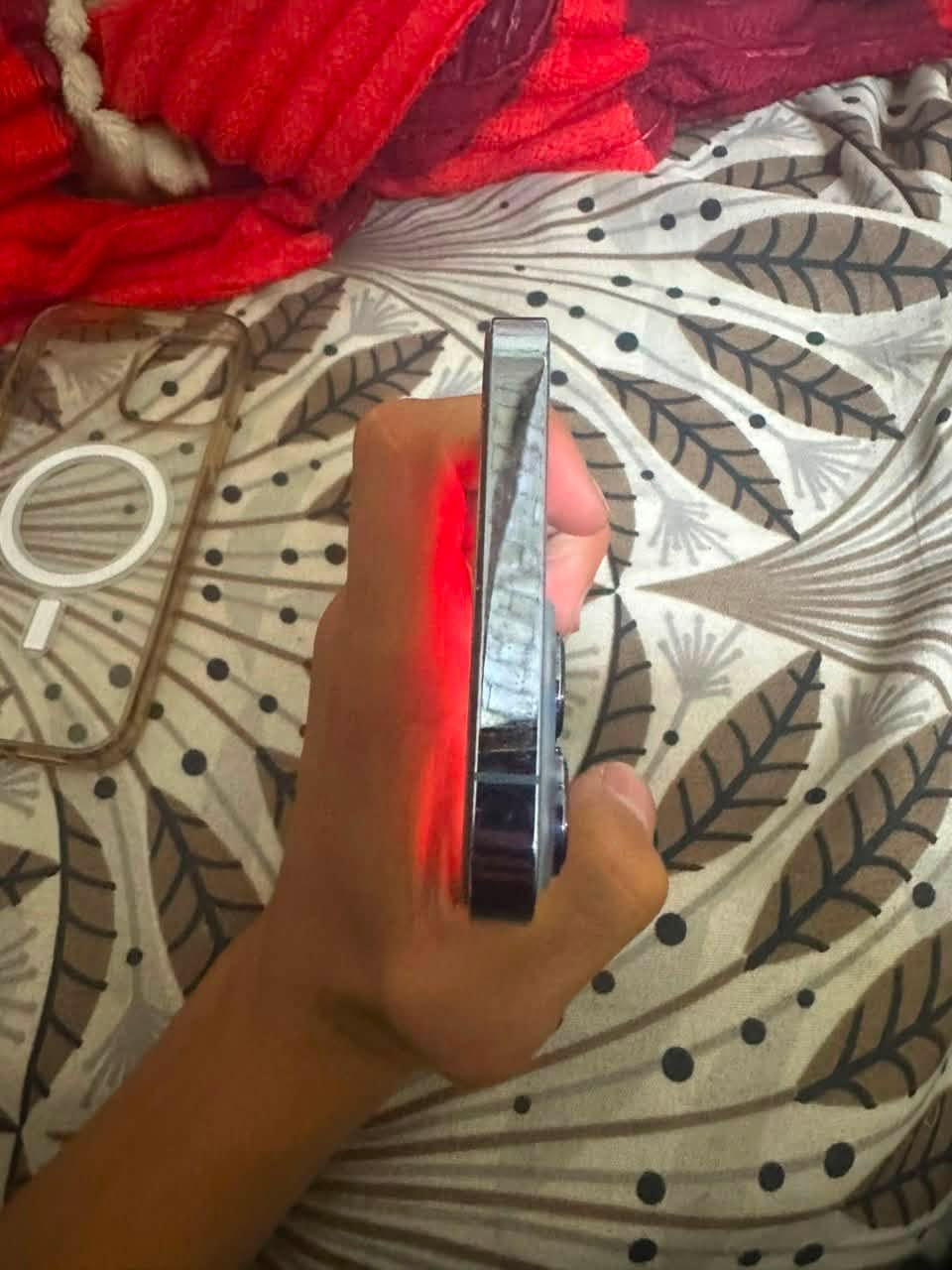 سلام عليكم آيفون 13برو ماكس نضيف البيع ذاكره 128 بطاريه 80بلادي جهاز وتر بروف ما مفتوح شخط ما بي مكان بغداد مدينة الصدر ***********
