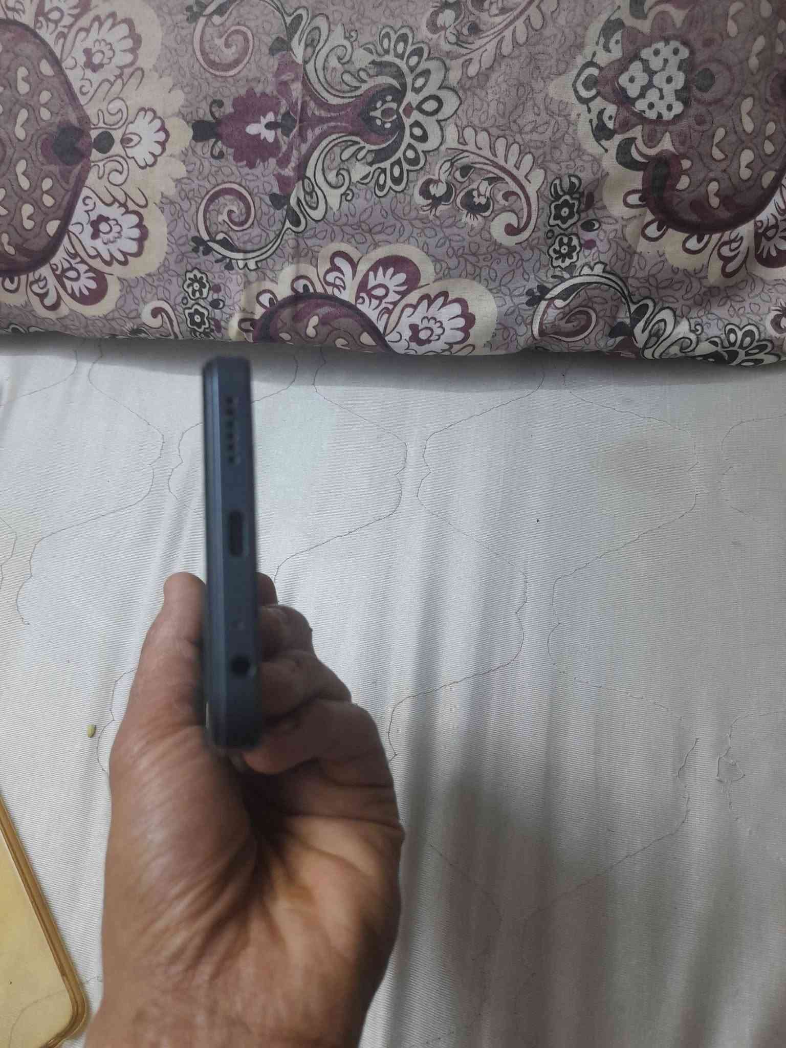 تكنو سبارك • ٦٤ • مغلف