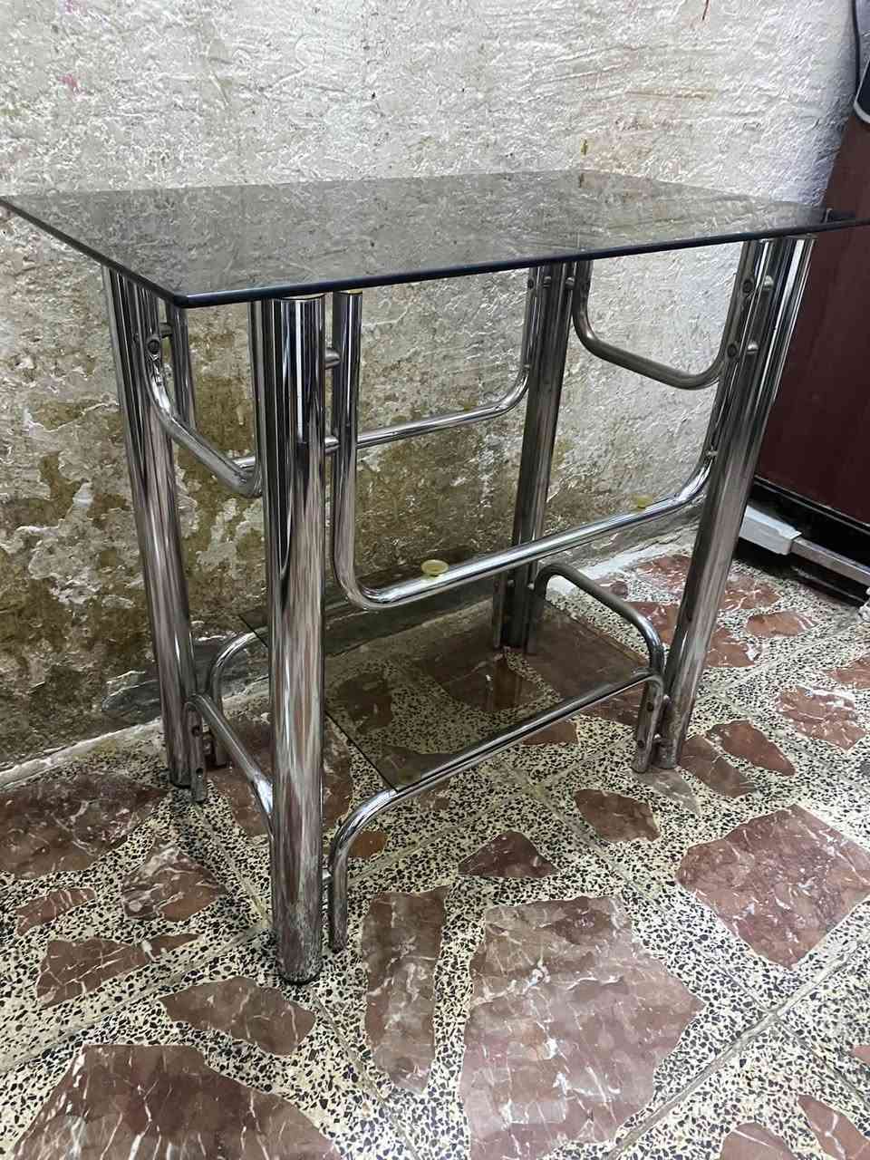 مدينة الصدر • بغداد • طاولة