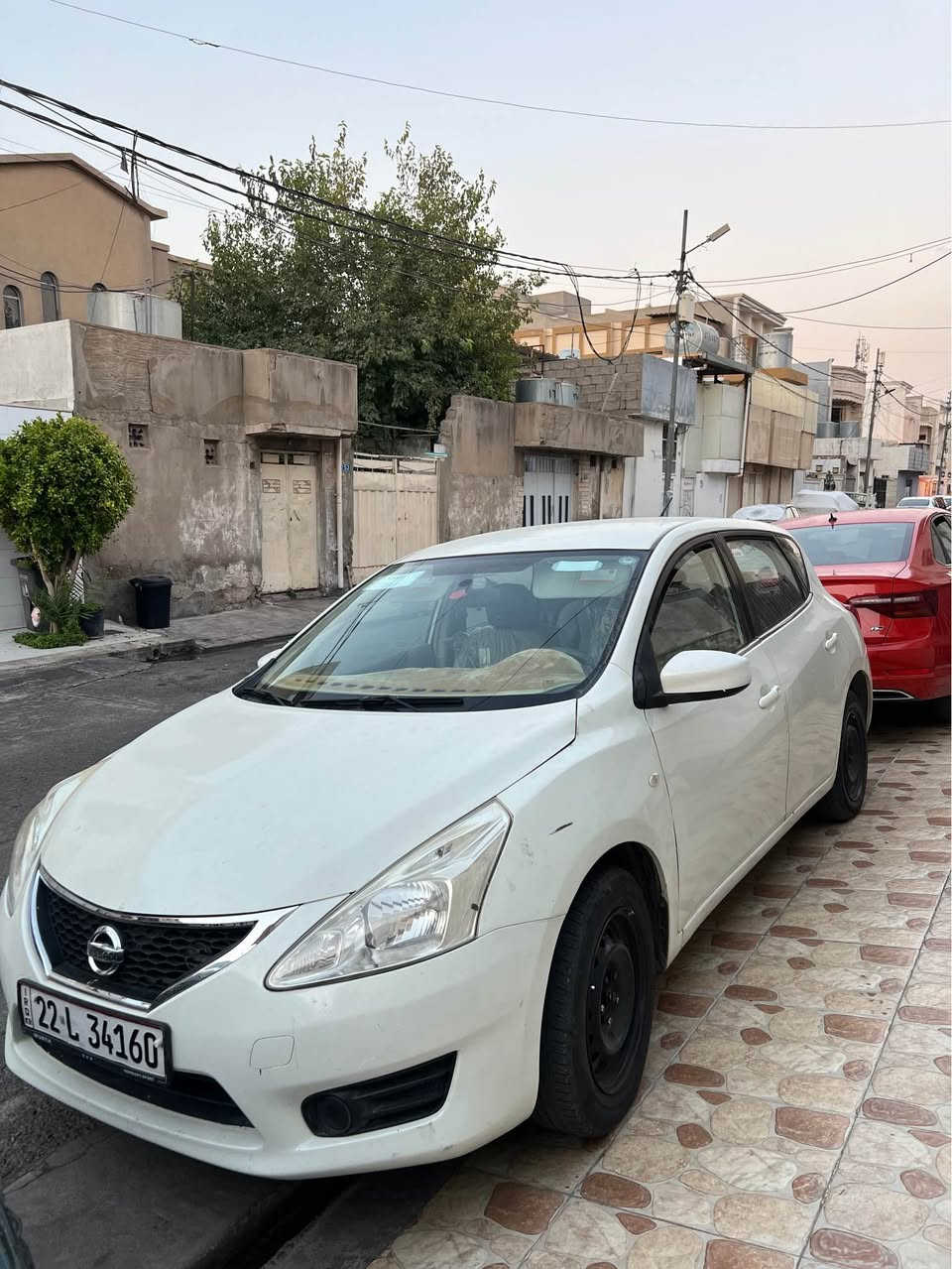 Nisan tiida
چوار پارچە سبوغ 
گێرو مەچینە کارەبایت بەشەرت 
سنەوی و رەقەم تە ٢٠٣١ نویە
ئربەکی سوکەنو دەژبول تەقیە
سەیارەکە یەک دینەر مەسروفی تیدە نیە
 رەقەم *********** Singapore
