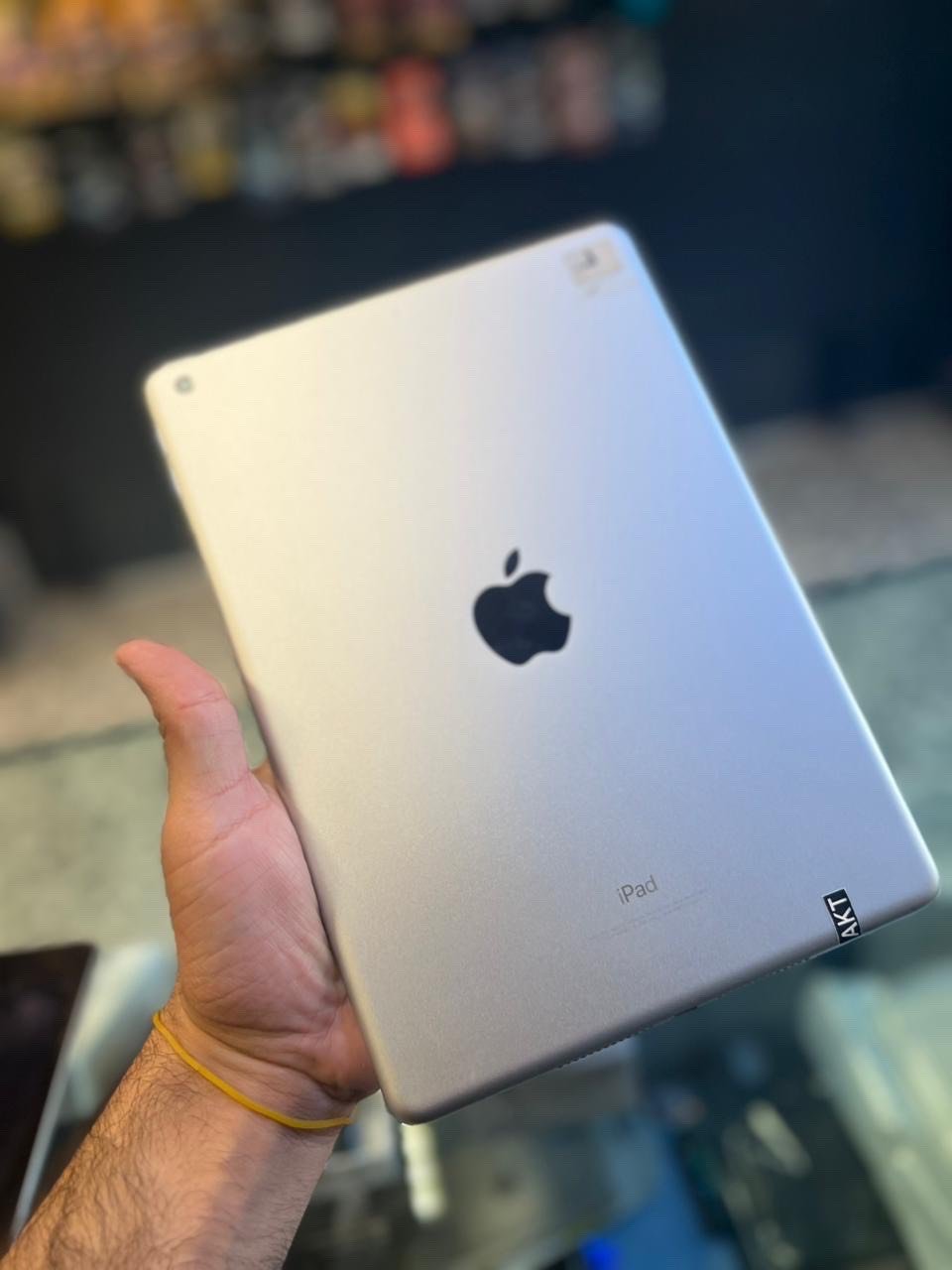 ايباد للبيع 
32G
النظام 16.7
يشتغل عليه app store 
يفيد للالعاب وكذلك للدراسه وبسعر مناسب 90 الف دينار
العنوان بغداد -الغزاليه
*********** واتس اب