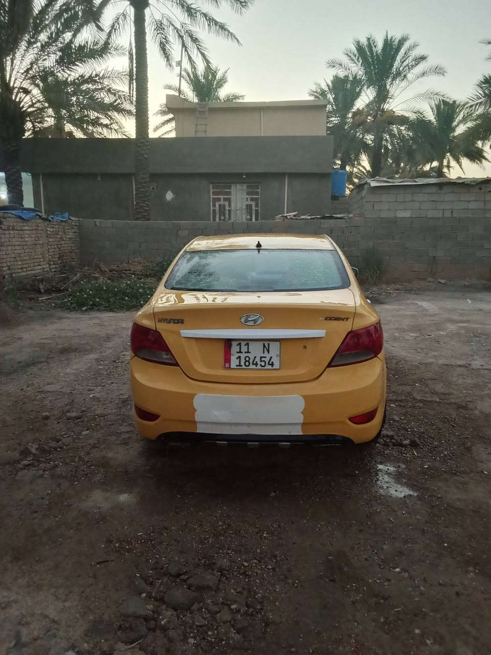 سلام عليكم لبيع اكسنت موديل 2015 خليجي محرك 1600 جديد سياره بيهة جاملق المامي بدون دواخل وجاملق الخلفي بي شويون شرط السونار  تبريد تخم تاير جدد كهربائيات جدد ويل كب 16 مري شفط تحكم ستيرن سياره جديده معنه الكلمه متصرف عليهة الف دينار من يدك لشارع رقم بغداد نكليزي مصفره من كلشي 
سعر 70 وبيهة مجال بي خير ويدلل الشراي 
مكان واسط العزيزيه رقم ***********
تصل وتدللل
