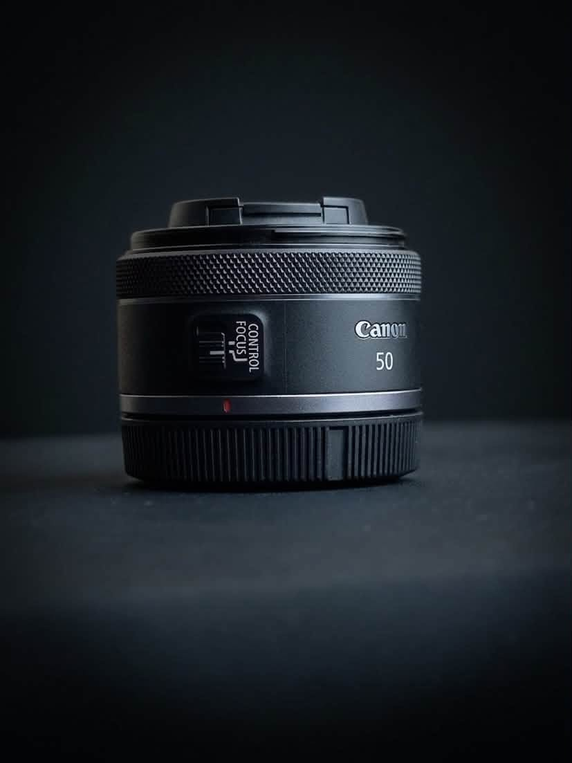 للبيع عدسة Canon RF 50mm F1.8
نظيفة جدًا وياها الكارتونة 
السعر: 250 ألف، بيها مجال بسيط 

***********

