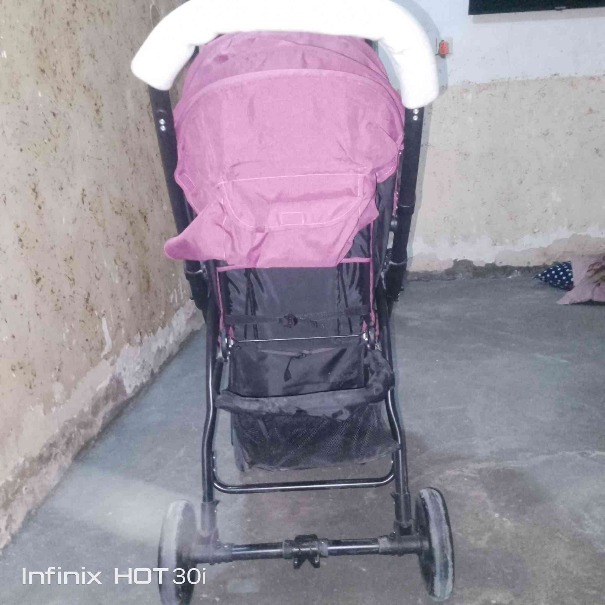 عربانه أطفال للبيع جديده
مامستعمله عنوان الزعفرانيه ‏‪***********‬‏
