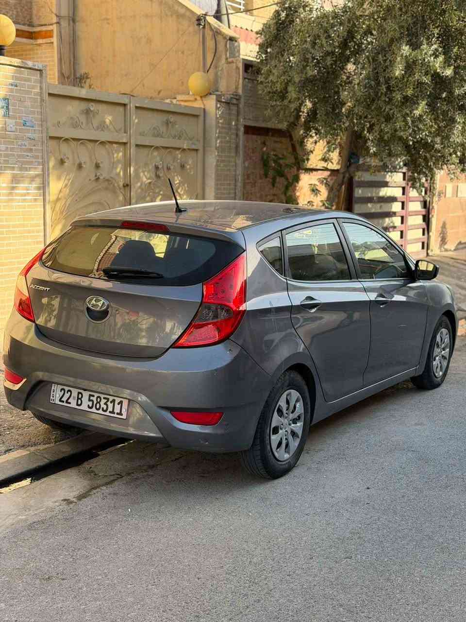 هونداي اكسنت صافي ٧٧ قفل موديل ٢٠١٧ كير اوتوماتيك ابيعلك بشرط ترايك للبصرة ربع واحد مابيها مصروف جاهزة بالكامل ماشاء الله

بيها صفحة السائق صبغ وجاملخ امامي تبديل بدون دواخل وشواصي
كير اوتوماتيك وعادي
٤ جام كهرباء وقفل مركزي
تبريد ثلج بشرط
صدر جديد
شاشة ايباد + كاميرا
تحديد سرعة
السعر قفل ٧٩ وبيها غرامة ورقتين ينزل من سعرها استلم صافي ٧٧ وبالخير عالياخذها
تحويل شرط
السيارة رقم اربيل وموجودة في ارببل
الرجاء قرائة التفاصيل قبل الاتصال وبالخدمة
*********** ويوجد واتس اب
