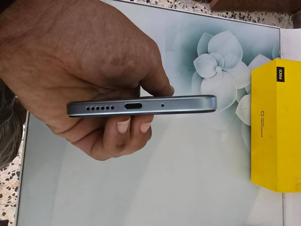 بوكو اكس 7mتلفون جديد قبل سبوعين أخذته وبعده بحالت شركه ذاكرته 256 مكاني بغداد مدينه الصدر /***********/*********** متواجد وتساب السعر 250وبي مجال بسيط
