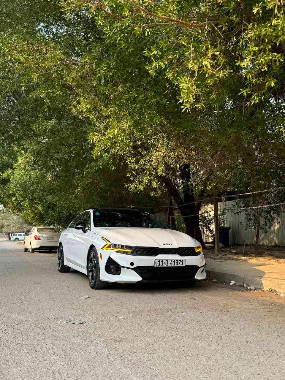 السلام عليكم
كي فايف 2023 gt line 
محرك 1600T
ماشيه 45 كم 
حادث موضح في صور 
رقم بغداد الجديد
رادار امامي 
كامره خلفيه 
وضعيات قياده 4 
وبعد مواصفات معروفه 
 182$ وبيها مجال 
مكان سياره شارع فلسطين. 
***********
