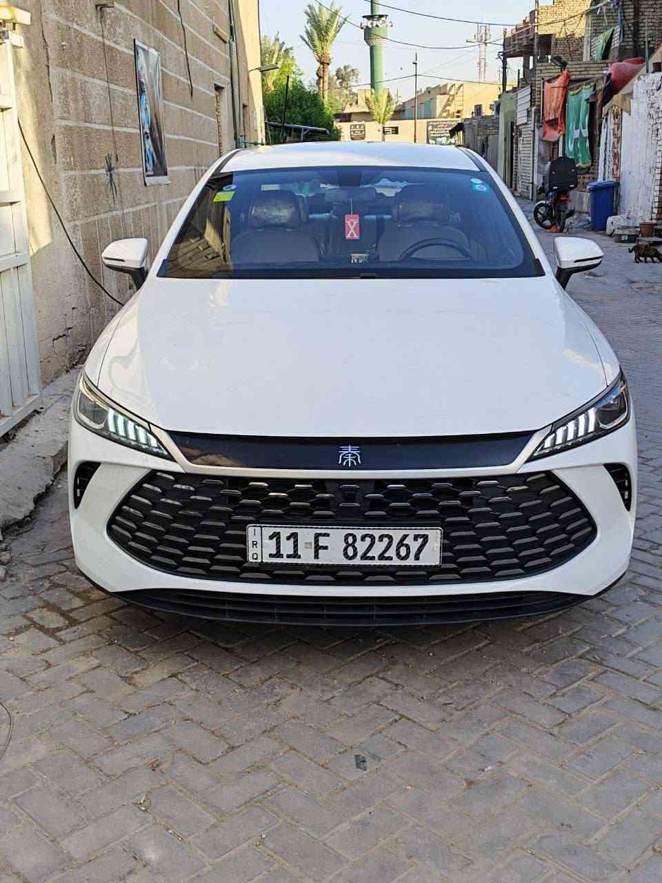 Byd جن بلاس
الموديل: 2025
الممشى :14 الف
اللون الخارجي: أبيض 
اللون الداخلي:  أبيض  
 رقم بغداد 
السيارةباسمي ، والتحويل مباشر
 السيارة مغلفة بالكامل الأرضية، الكشنات  والصندوق 
السيارة محدثة ومنزل برامج 
 السعر 
20 مليون و300 ألف د
 (20,300,000 د.ع).
رقم الهاتف:
 *********** 📱
مكان بغداد الرصافة
