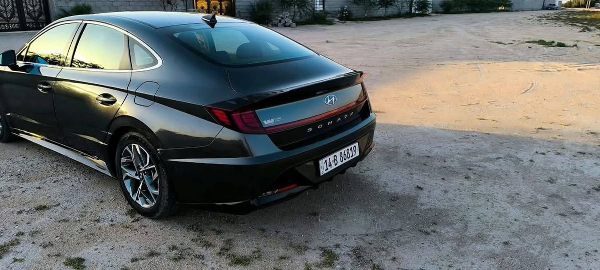 Hyundai Sonata🔥
هونداي سوناتا 

الموديل : 2023
العداد :46mi
اللون : رصاصي 
الفئة : sel
الحالة : وارد امريكي ضرر جانبي مثل ماموضح بصورة باب وجاملغ امبدلات تفصيخ بلاد بدون صبغ بدون دواخل 
الباقي كفالة شرط الفحص 
المواصفات :-
رادارات
منضومة صوت 
حساسات 
كراسي كهرباء 
وباقي المواصفات المعروفة 
رقم بصرة. معوقين 
سعر 140$
الموقع : ( البصرة /الزبير  ) 

التواصل : ***********
