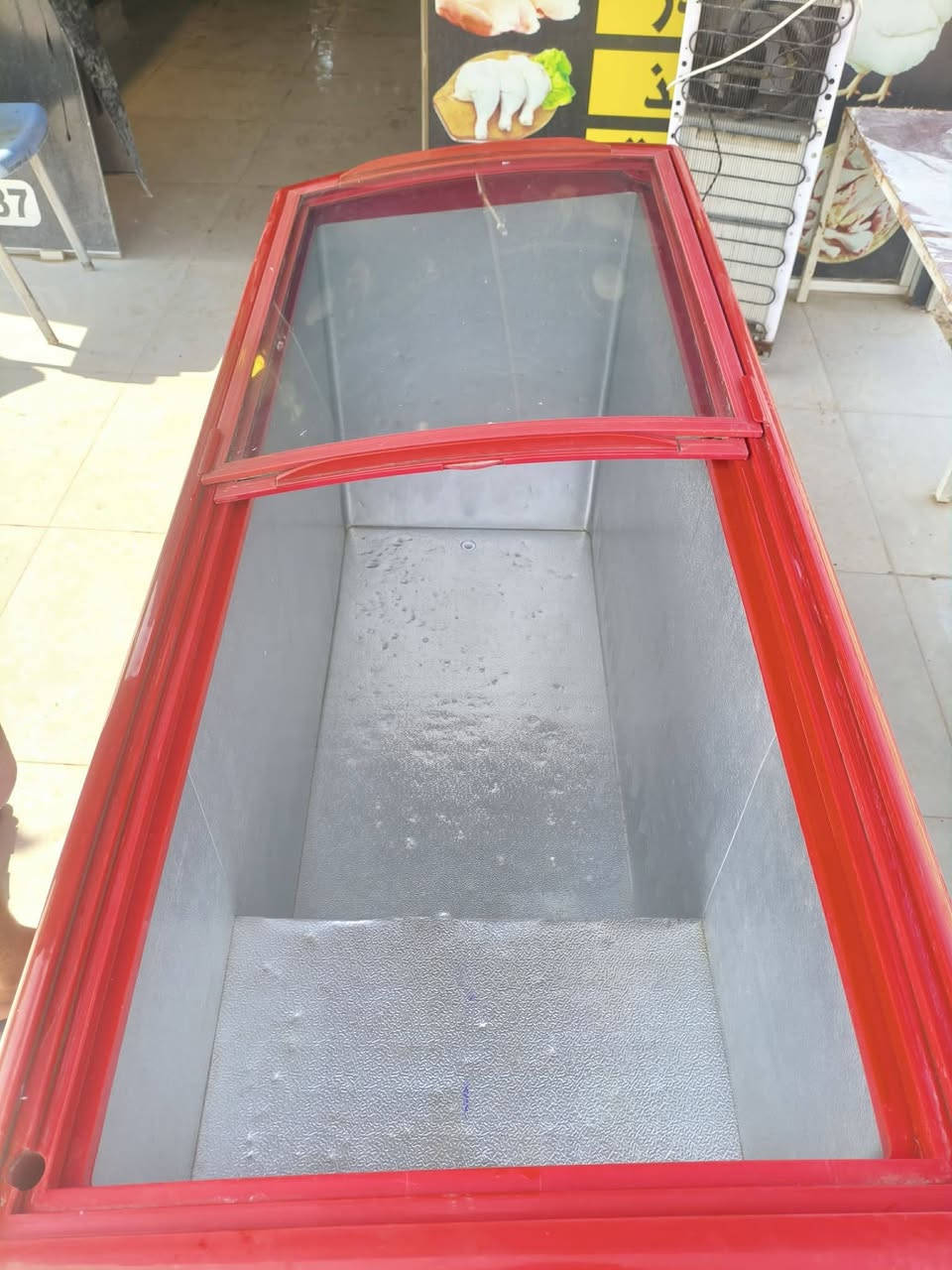 مجمده جام الطول145 العرض60 السعر265 شرط الفحص *********** خانقين
