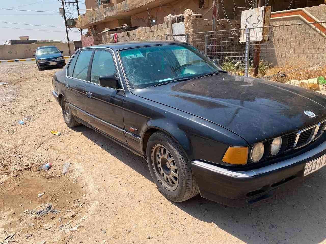 سلام عليكم 
بي أم ٧٣٠ /v8 مسكر 
محرك وكير خير من الله 
صدر امامي وخلفي ٨٠٪؜
دبل جام دبل ايرباك
رقم بغداد دولي مشروع وطني باسمي سنويه لحد ٢٠٢٨
تخم تاير جديد تبريد ثلج الداخل جديد 
باتري جديد 
ترايك للبصره 
السعر 50 وبيها مجال حك الجيه  مراوس حسب القناعه بجرجر أو أوباما أدوات  
***********
