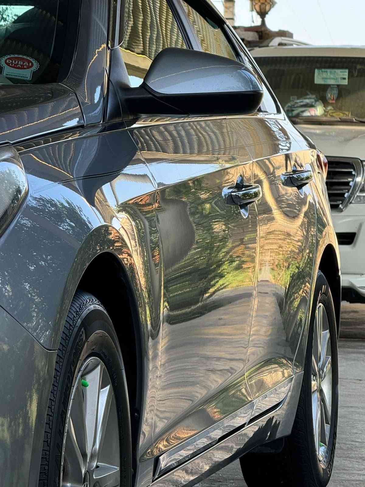 السلام عليكم
اليريد الجديد هاذا الجديد

ماكو هيج اسعار
سياره بلكارتون 

سياره جديده جديده
بيها كشر و.دواخل. شرط زيرو شرط
ارضيات الشركه بيها بعدهن.... 
. .شاصي لغد كفاله 
حادث الجاملغ  وحافه البنيد 

بدون ايرباك كفاله 

سوناتا 2016 ..
امريكي...
رقم بغداد ،،، بسمي.
هزه جديده 11.....
  
ماشيه. 98  حقيقي 🖐️..

 
كتب كتلوكات الشركه مامفتوحات 
شاشه جبيره.. 
.. سماعات انفنتي ...... 
تحكم ستيرن...
ثلاث انضمه قياده.
 بلاد... دواخل كلها بلاد بلاد 
كامره خلفيه .... 
ويل لمتدد.. تخم تاير جديد صار اسبوعين شاده 
داخل لونين...
بلوتوث مكان شحن...... .. 
  .... 
محرك 2400   ...
كير ومكينه بلكارتون صدر خلفي وامامي جديد

تخم تاير...
ويل بلادي ...

مانقصها لو برغي نضافه 1ع1
السيارة جديدة شكد متتوقع

السعر.      ((115))
 بيها مجال للشراي 

***********...

***********...
رجاء الموشراي لايضل ينطي اسعار بكيفه
السيارة بالحقيقه احله من الصور بأكثر 🧿
