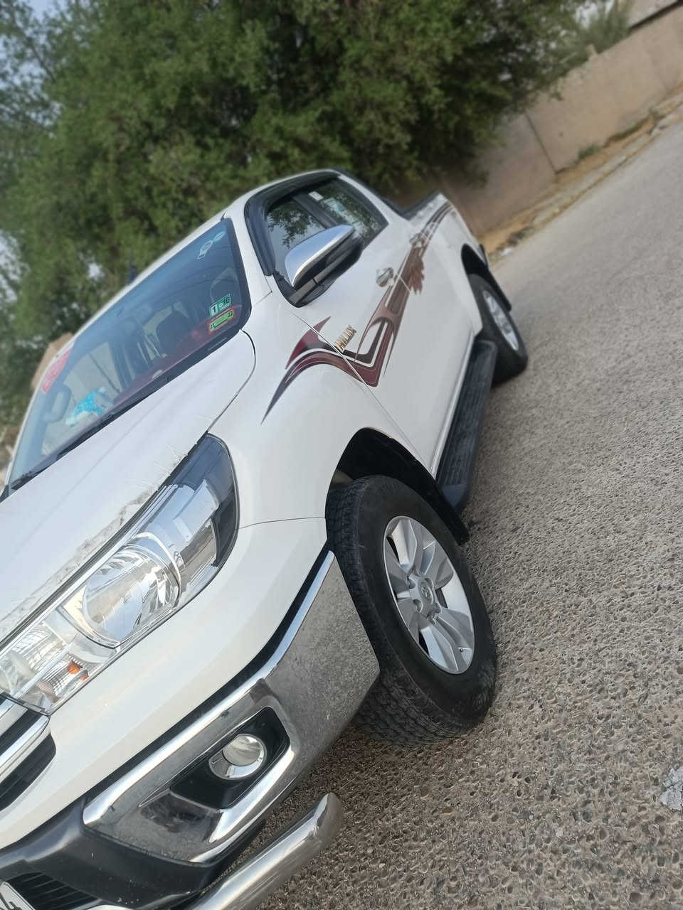 للبيع  مستعجل مرزي موديل ٢٠٢٠ فول فول بصمه فور ويل دبل اكسل يعني . ماشي ٧٧ شركة نهرو سنويه جديد هزه جديد رقم اربيل بيه اصبع حافة البونيت مكان السياره كركوك السعر ٧٦ بيه مجال سيارة جديده كلش للراغبين الاتصال ***********
