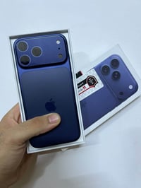 ايفون 17 برو ماكس  ذاكره 256  بطاريه 100‎%‎ عدد دورات 35  نسخه عربي شر...
