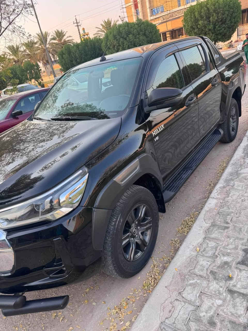 السلام عليكم 
بيكم 2022 TRD 6 سلندر 
ماشية 100 الف 
محرك كير كفاله
بيه فقط بارد بسيط 
مكان سيارة كربلاء
موصفات ساز 
***********
